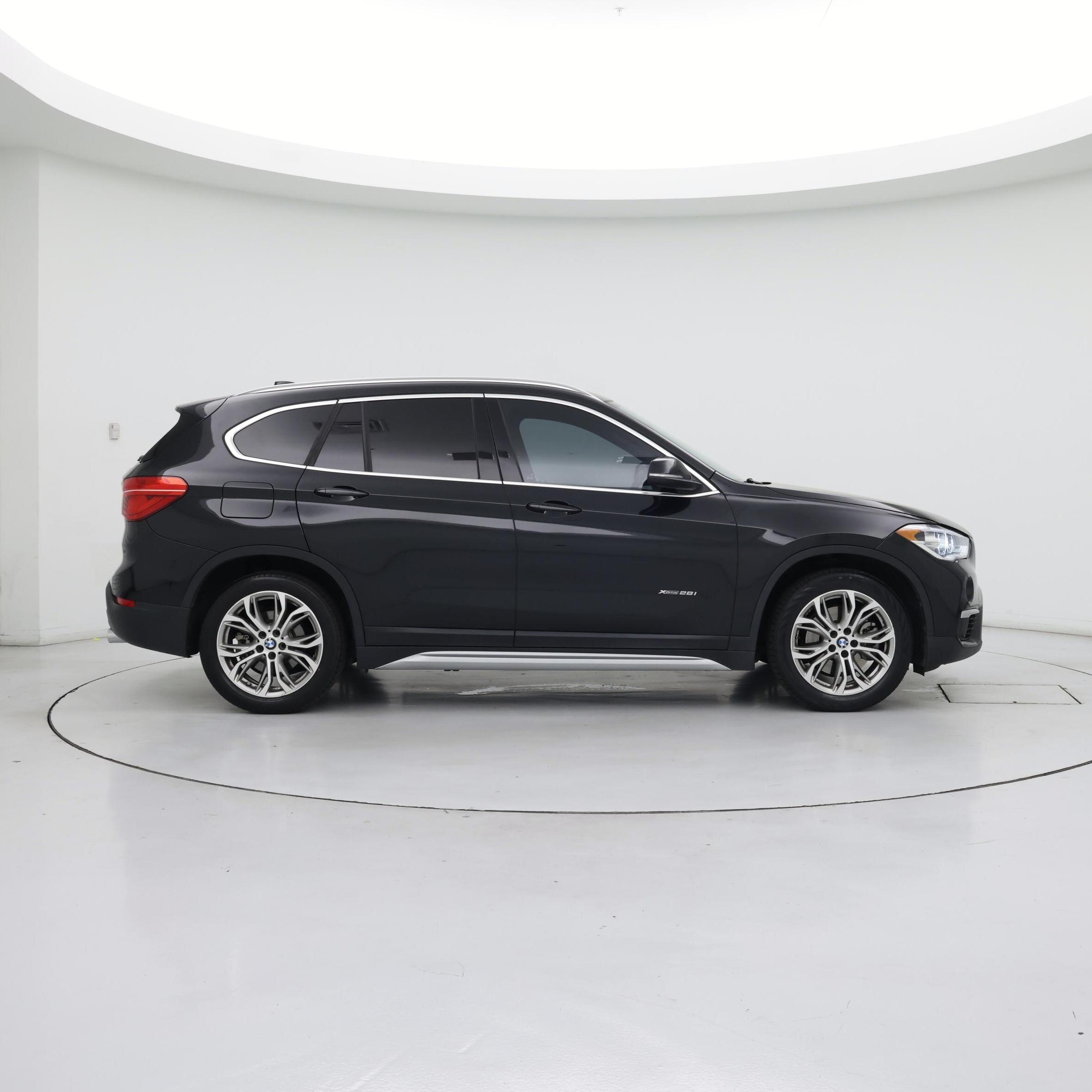 Thumbnail: 2017 BMW X1 - 7