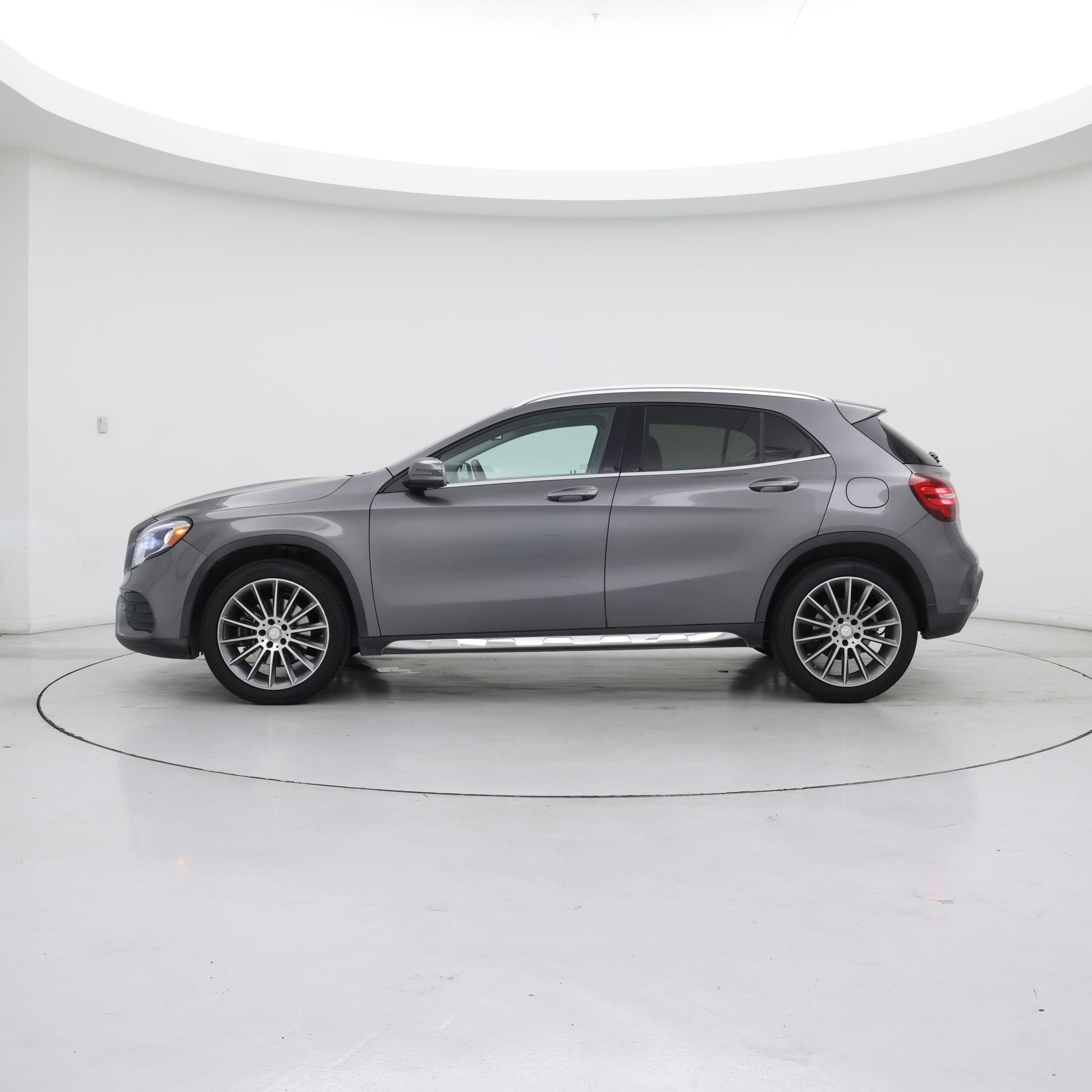 Thumbnail: 2018 Mercedes-Benz GLA - 3