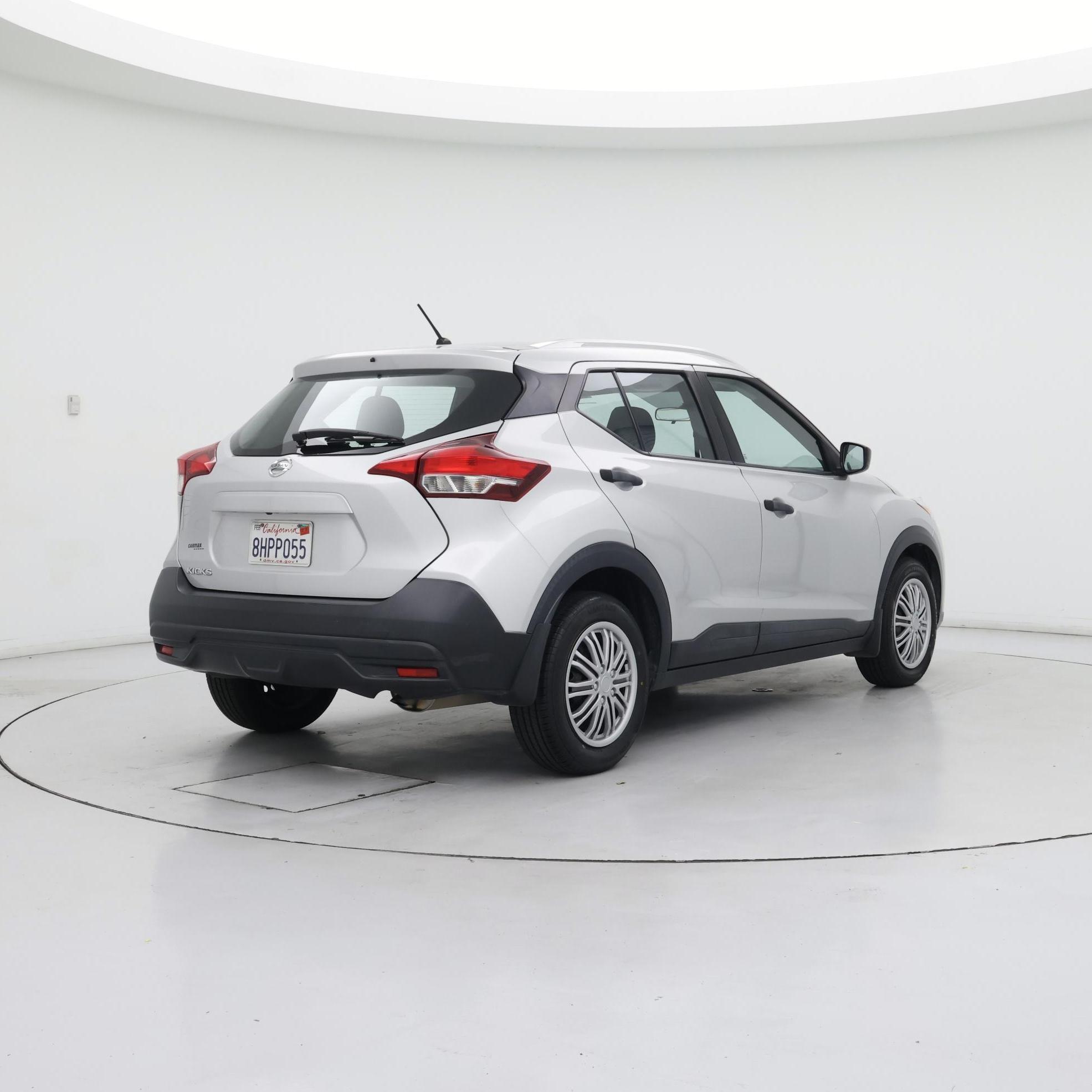 Thumbnail: 2018 Nissan Kicks - 8