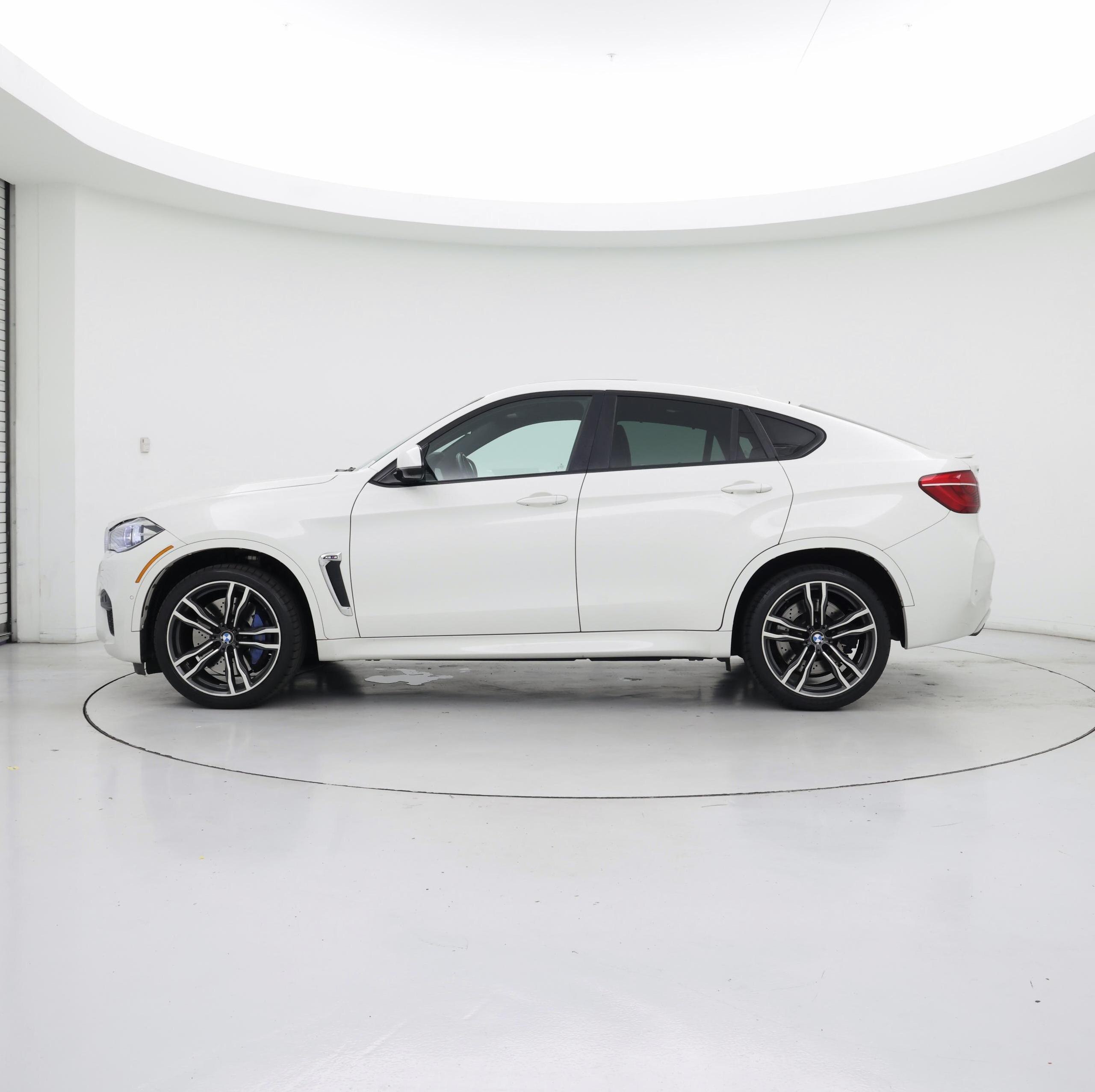 Thumbnail: 2019 BMW X6 - 3