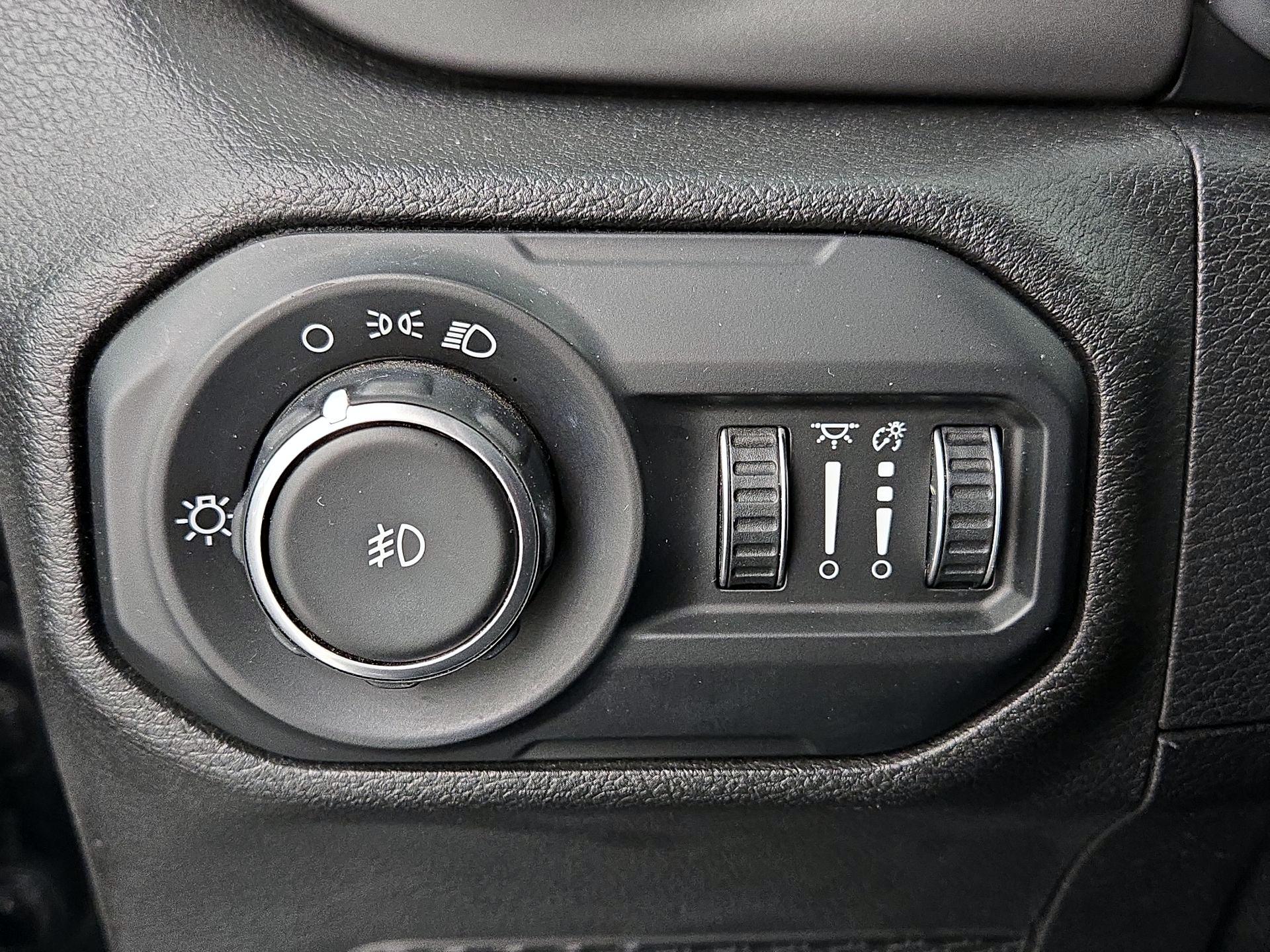 Thumbnail: 2021 Jeep Wrangler - 13