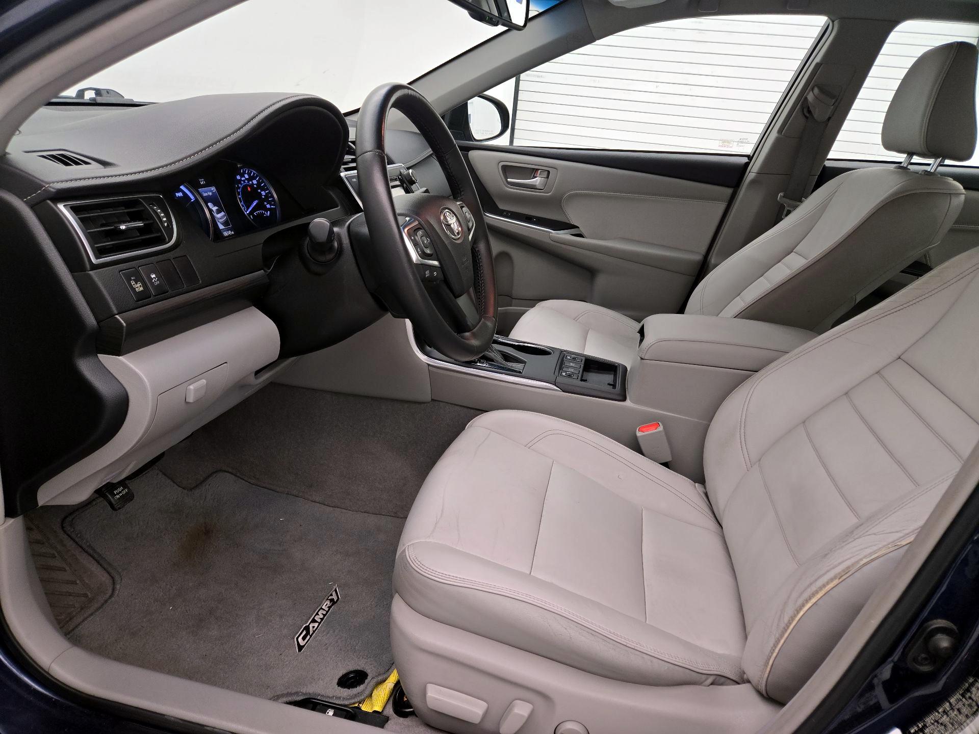 Thumbnail: 2015 Toyota Camry - 11