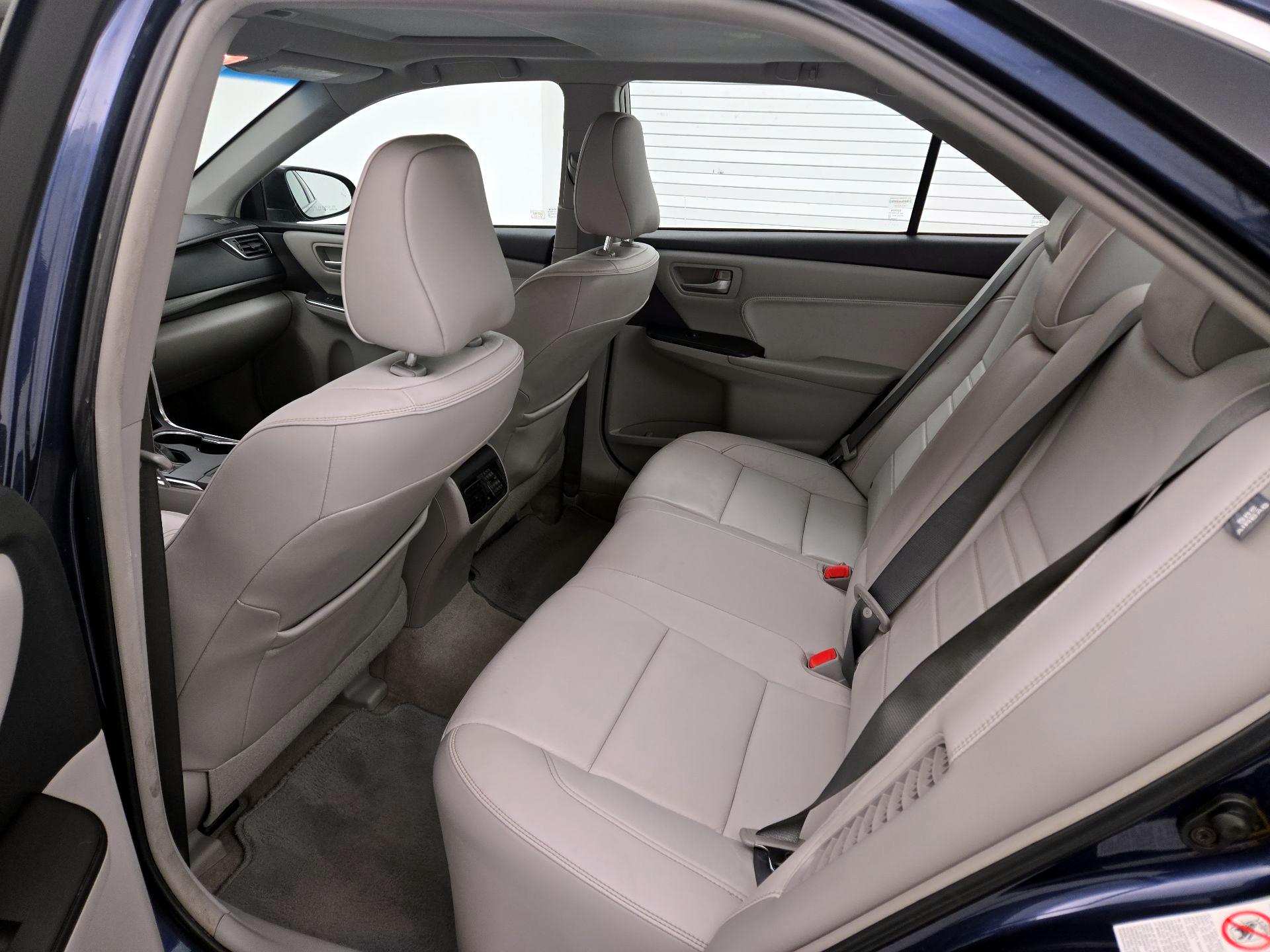 Thumbnail: 2015 Toyota Camry - 18