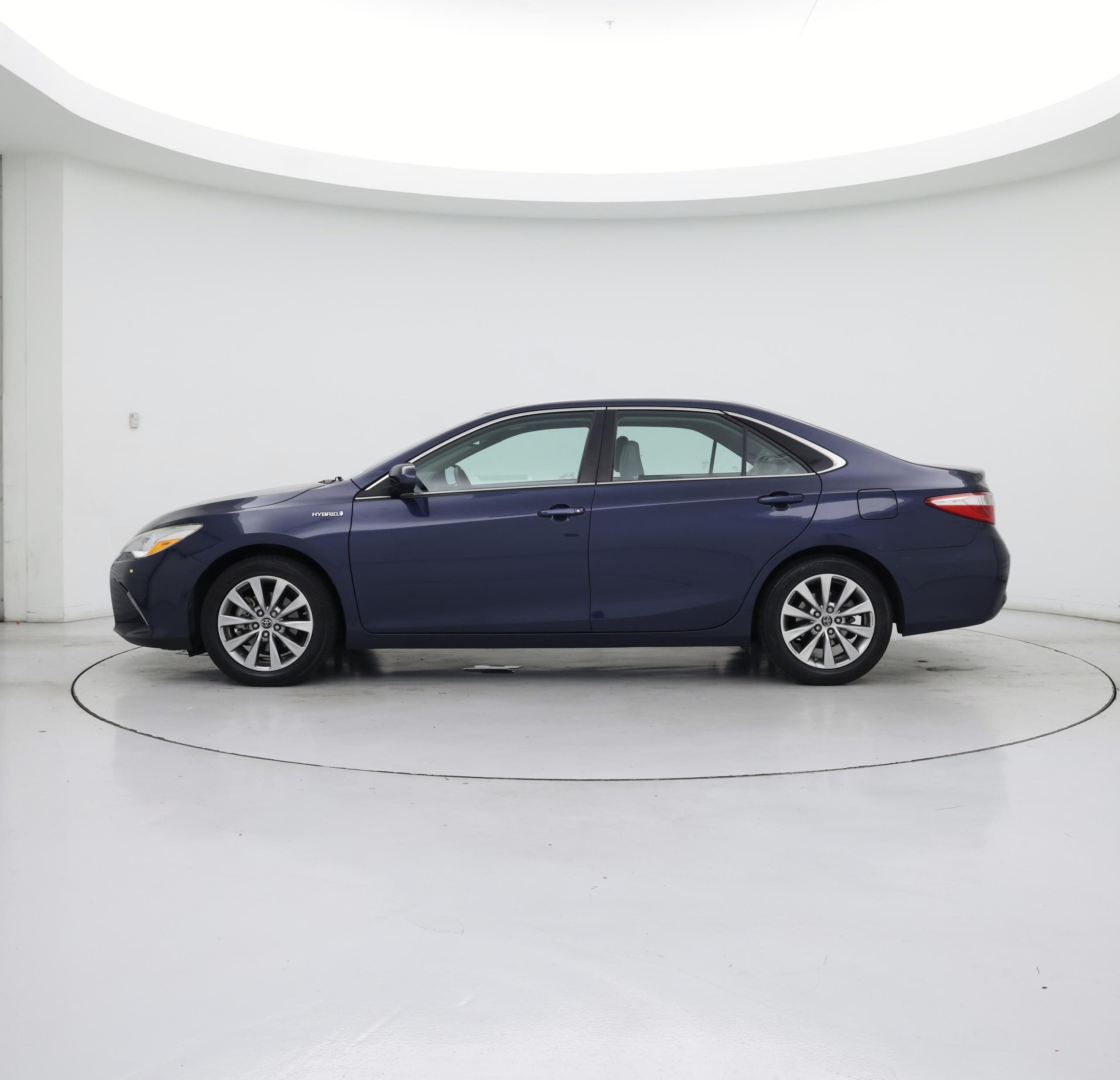 Thumbnail: 2015 Toyota Camry - 3