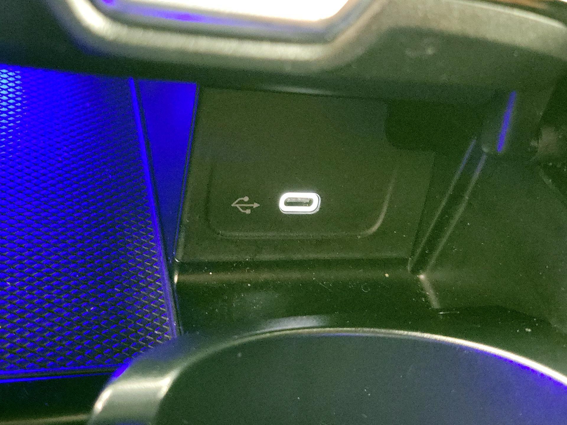 Thumbnail: 2023 Mercedes-Benz C-Class - 18