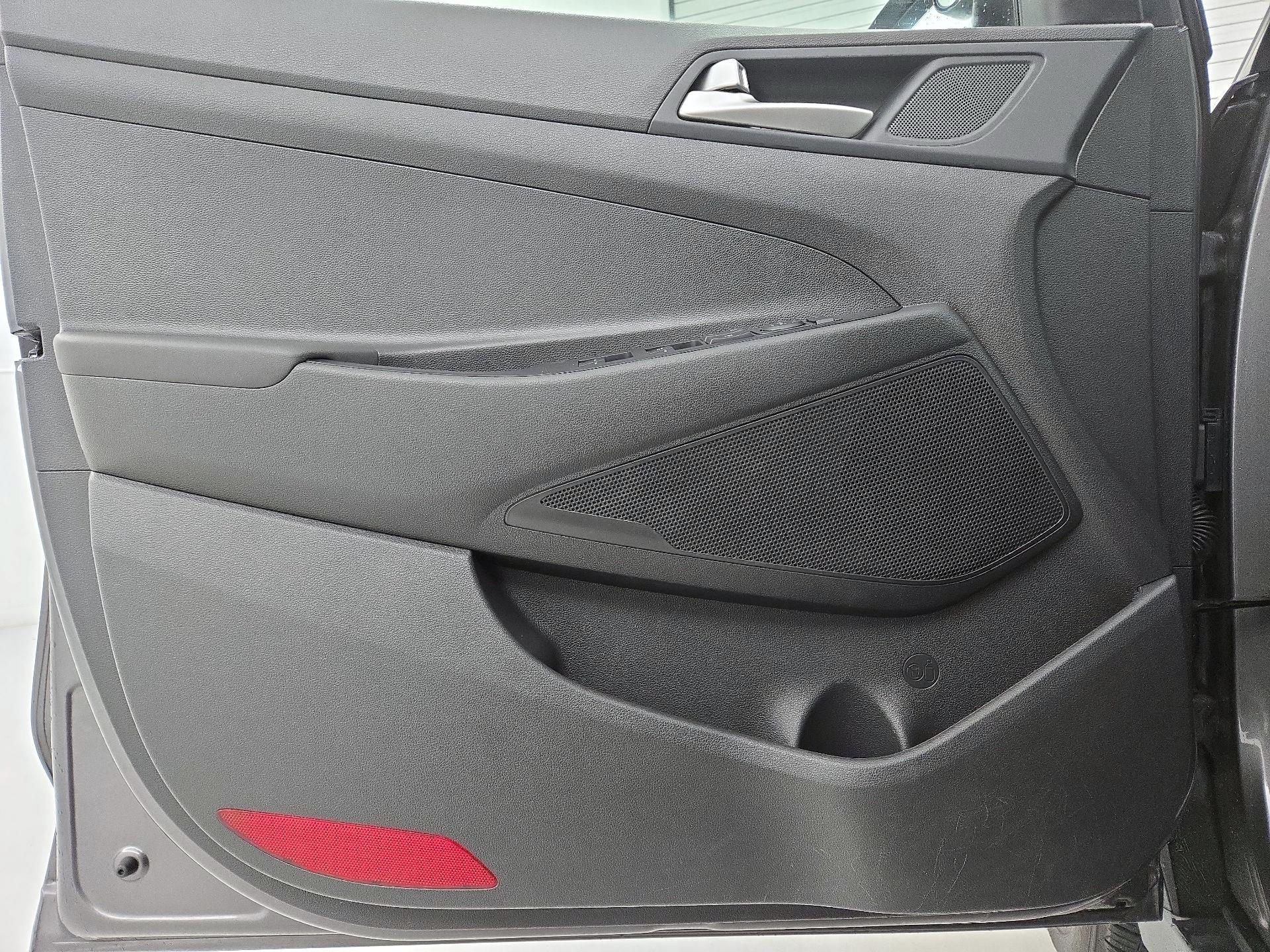 Thumbnail: 2020 Hyundai Tucson - 10