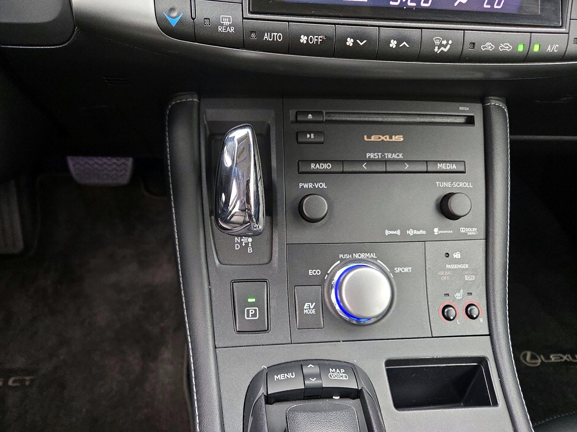 Thumbnail: 2013 Lexus CT - 17