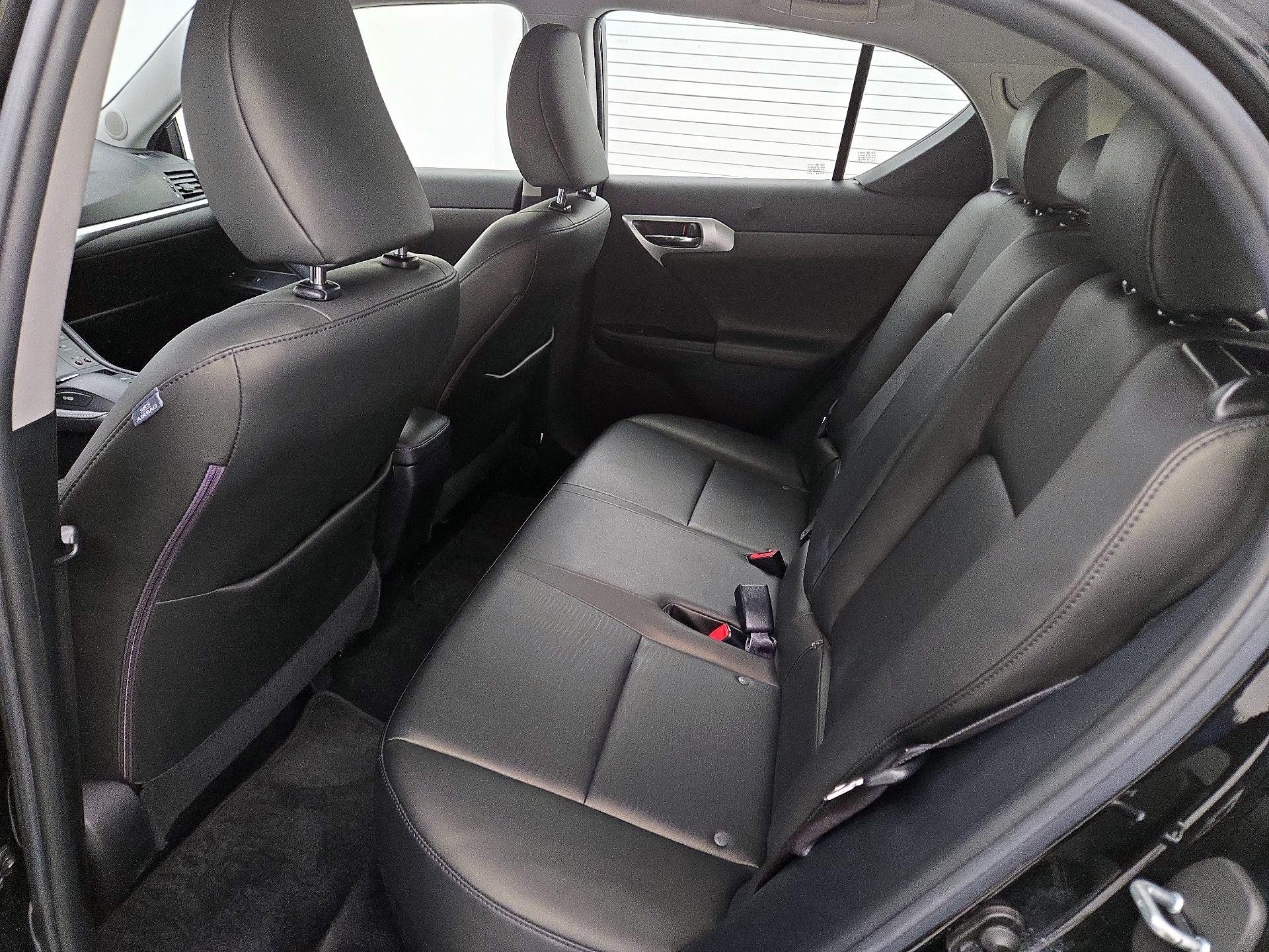 Thumbnail: 2013 Lexus CT - 18