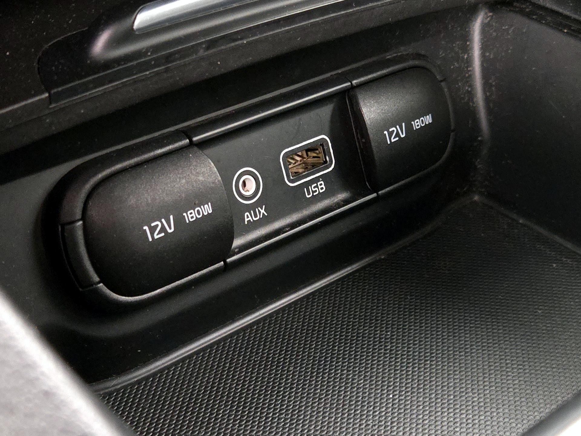 Thumbnail: 2017 Kia Optima - 16