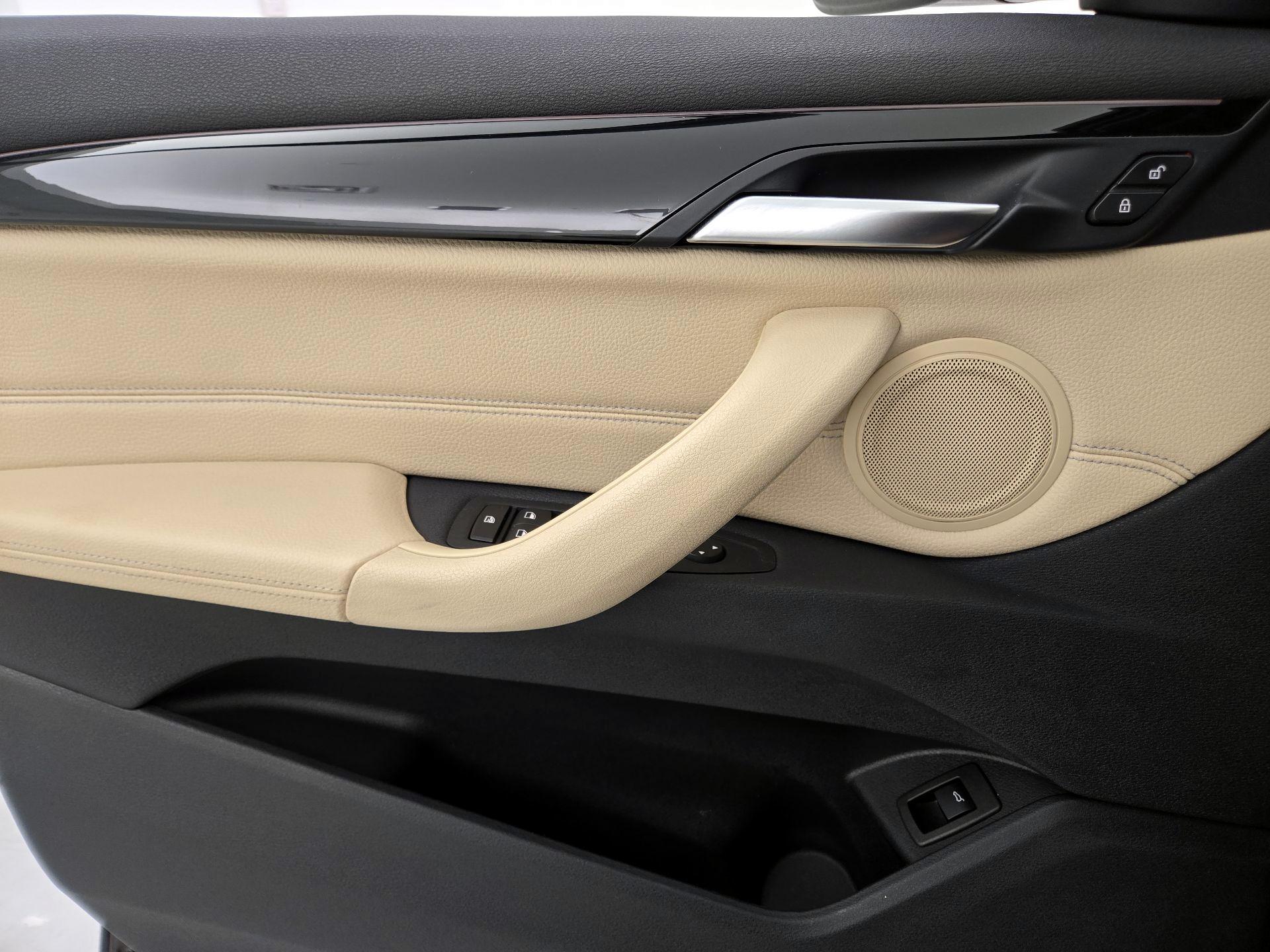 Thumbnail: 2018 BMW X1 - 12