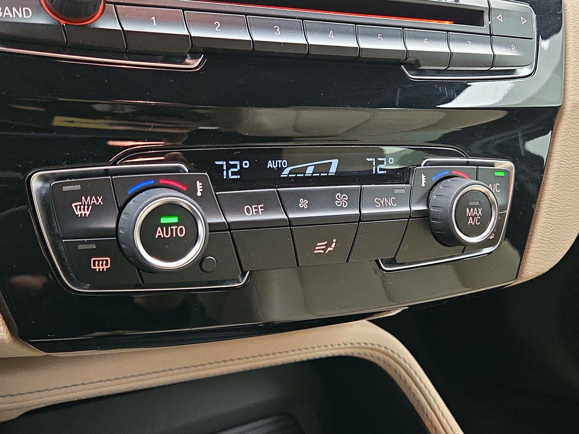 Thumbnail: 2018 BMW X1 - 16