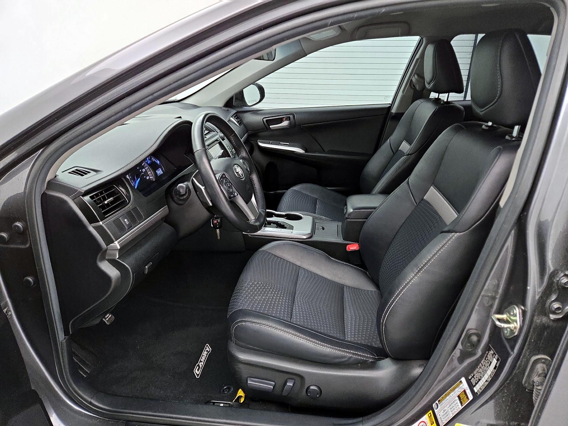 Thumbnail: 2014 Toyota Camry - 11
