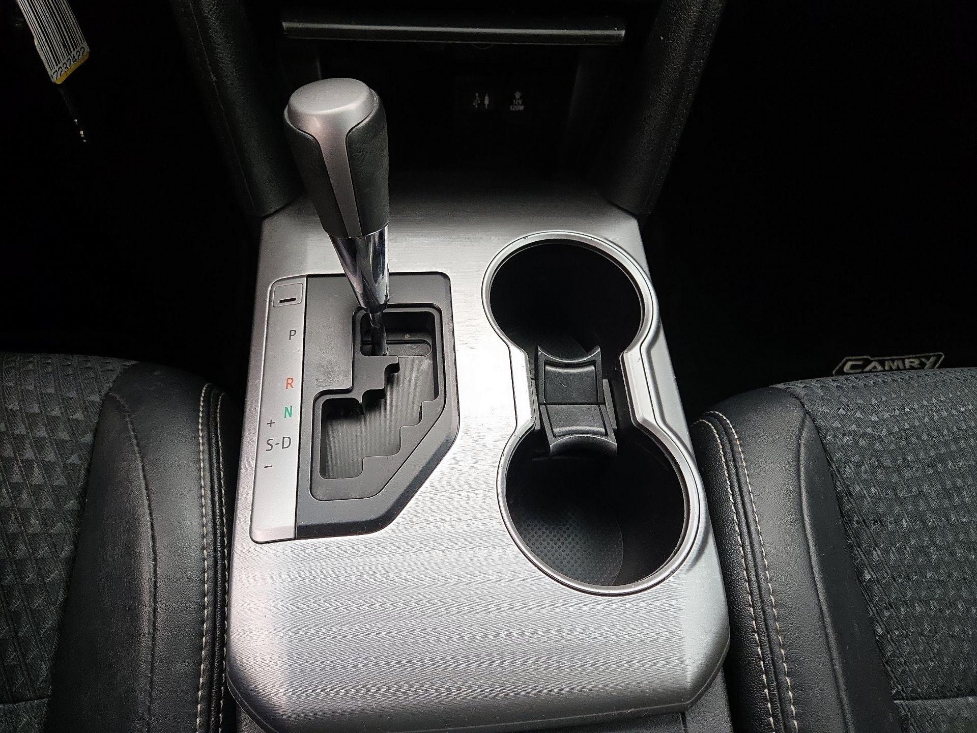 Thumbnail: 2014 Toyota Camry - 17