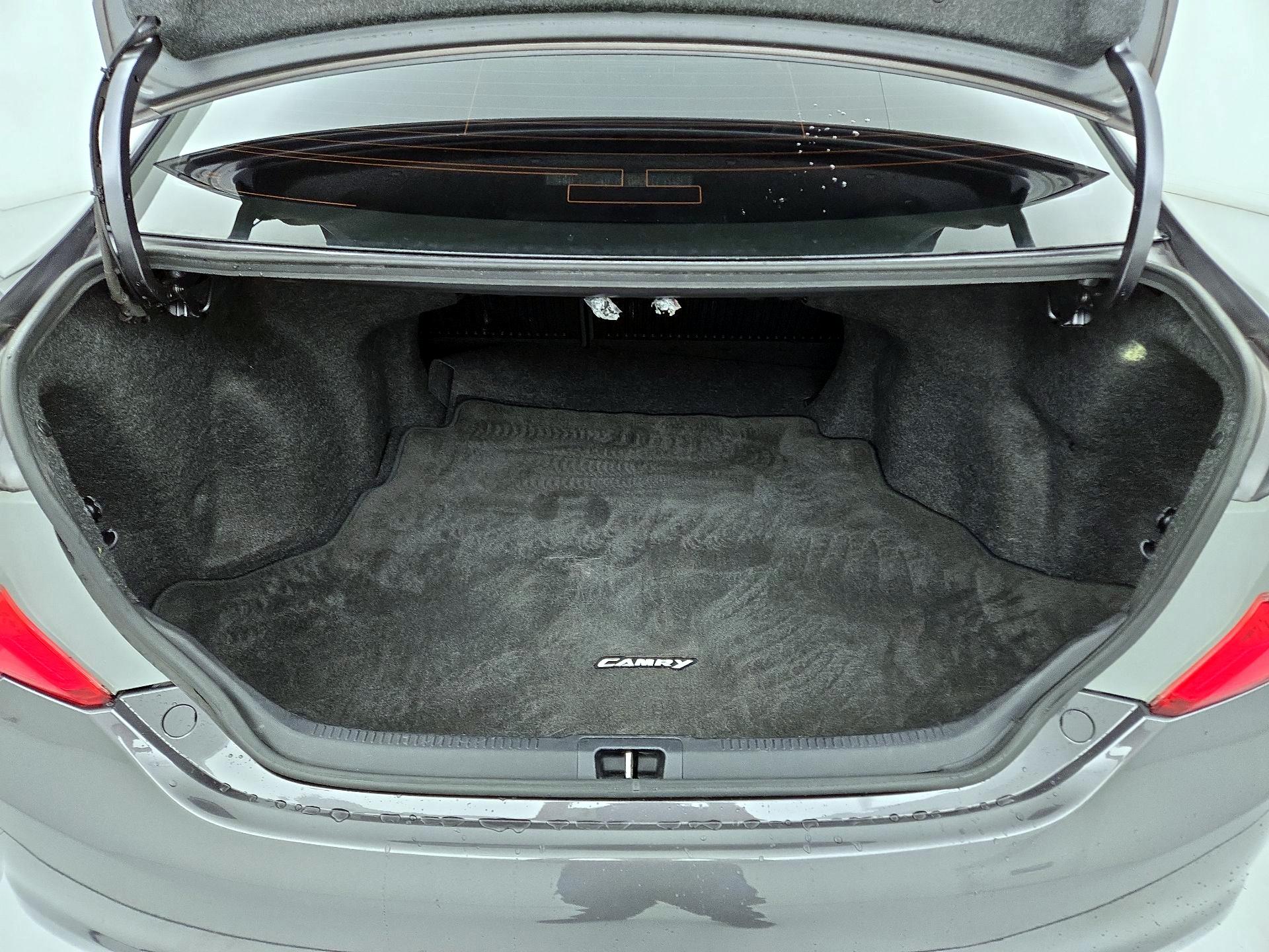Thumbnail: 2014 Toyota Camry - 20