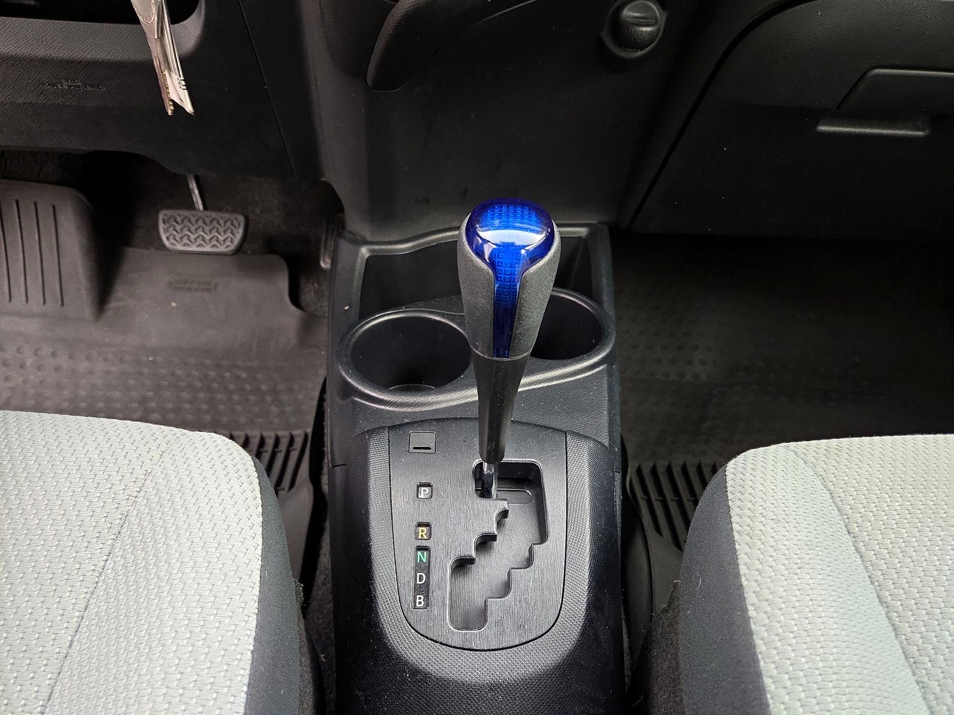 Thumbnail: 2017 Toyota Prius c - 16