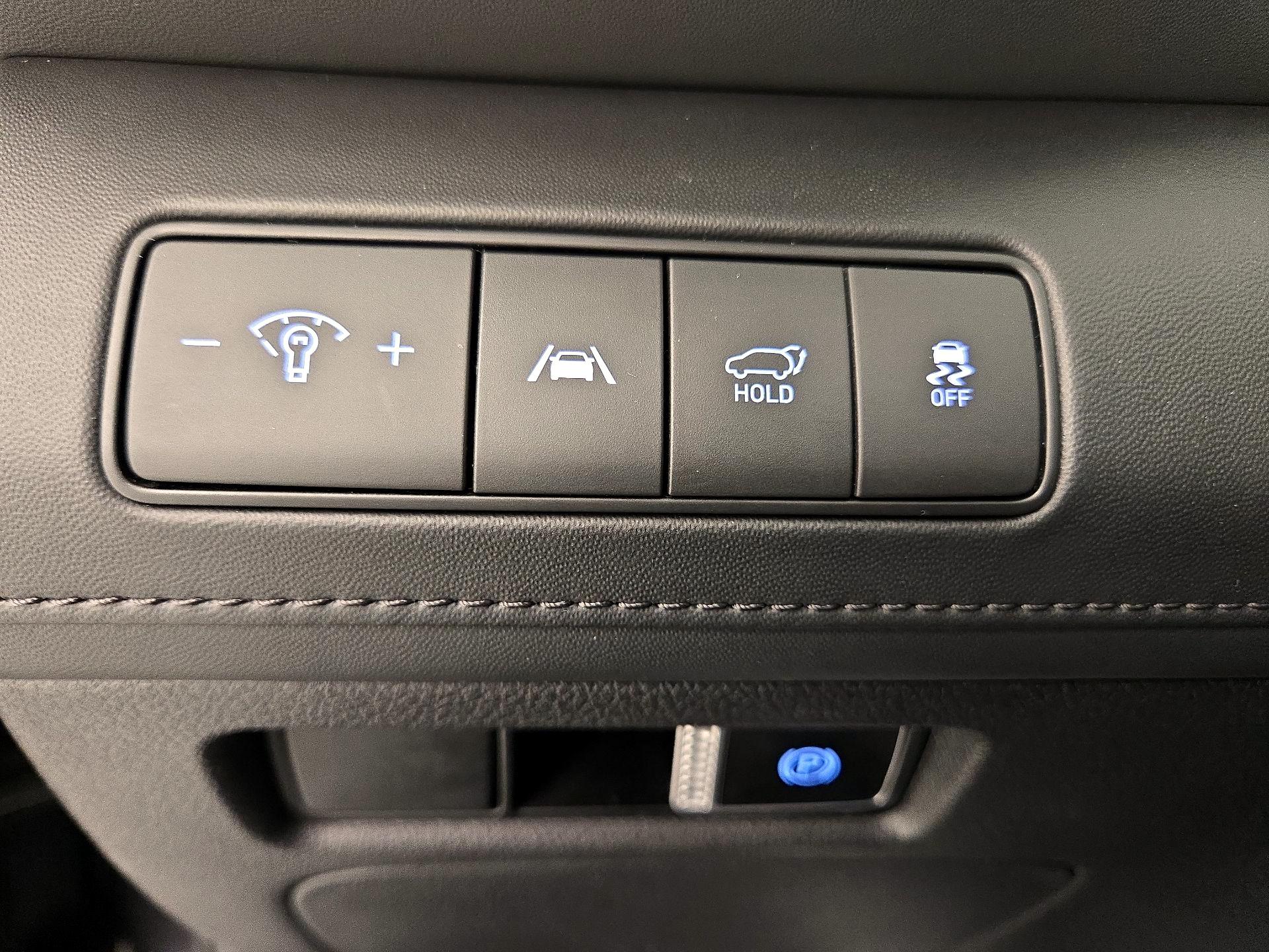 Thumbnail: 2023 Hyundai Santa Fe - 13