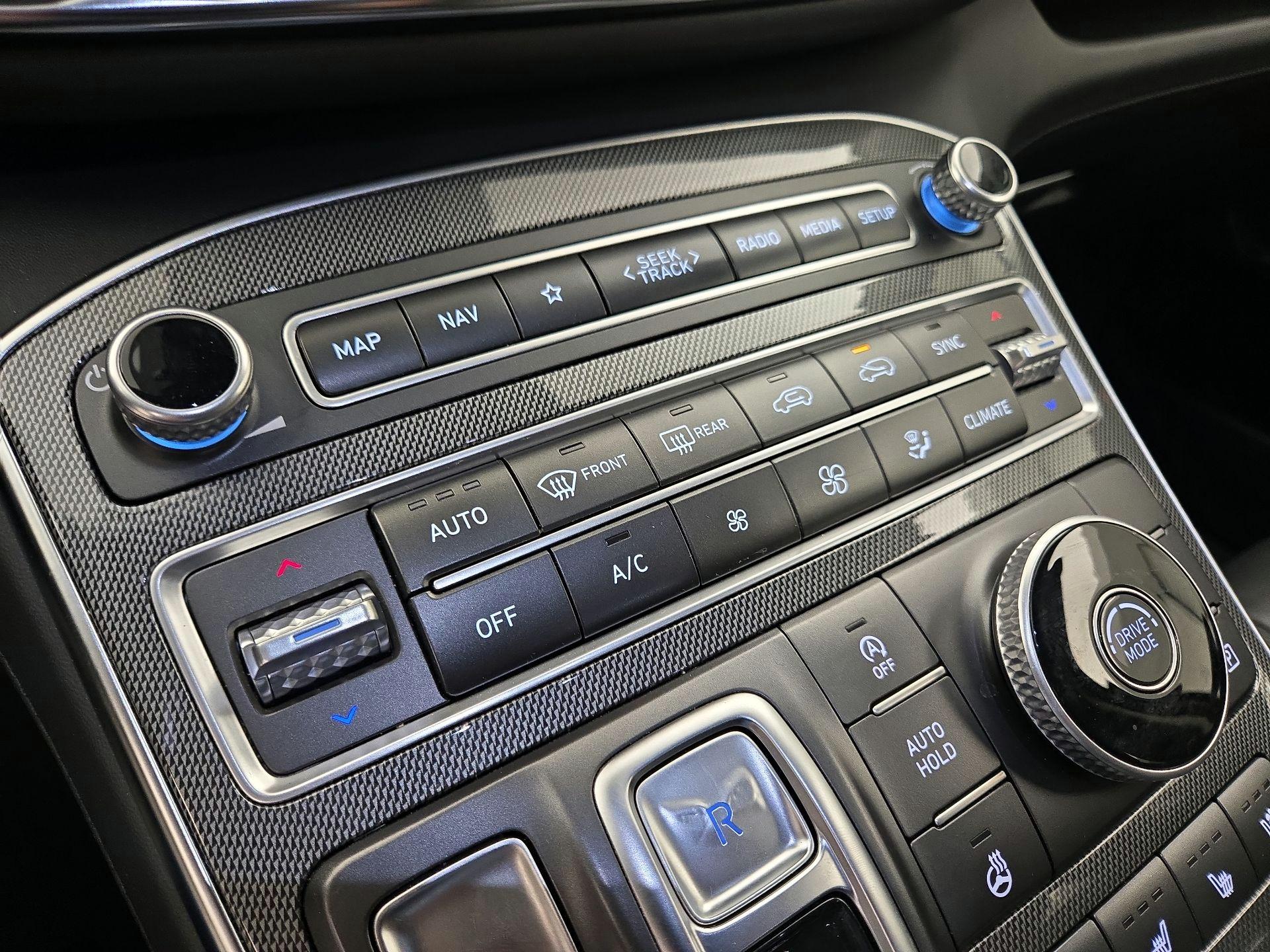 Thumbnail: 2023 Hyundai Santa Fe - 17