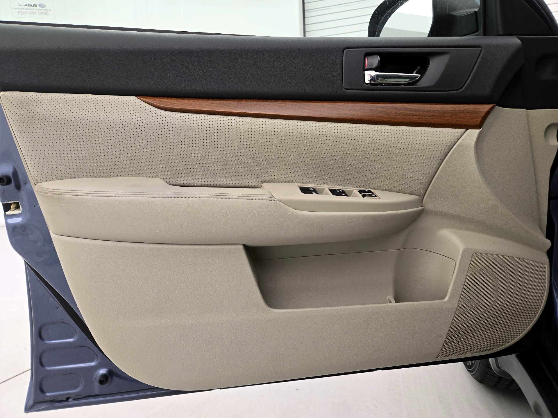 Thumbnail: 2013 Subaru Outback - 10