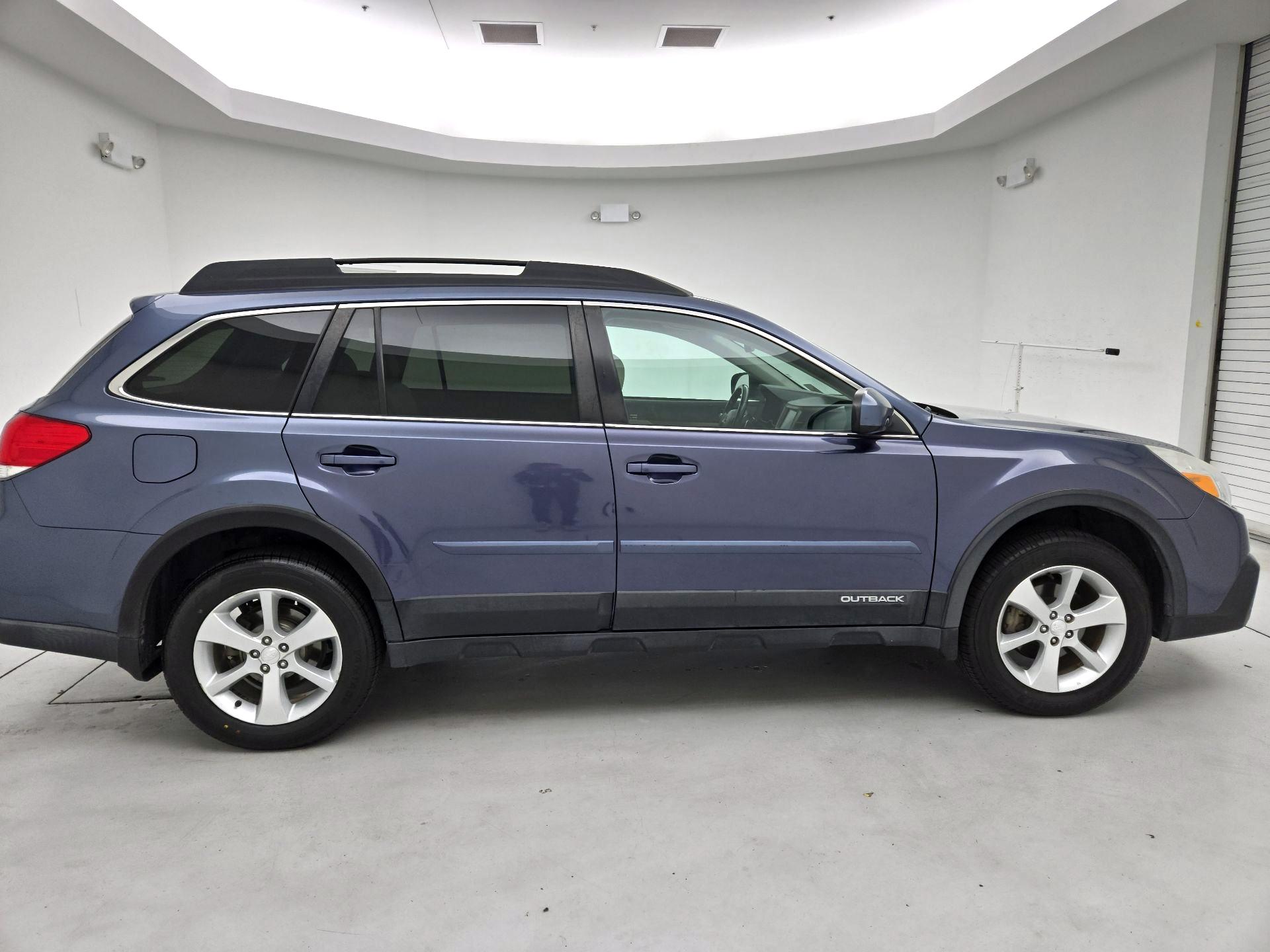 Thumbnail: 2013 Subaru Outback - 4