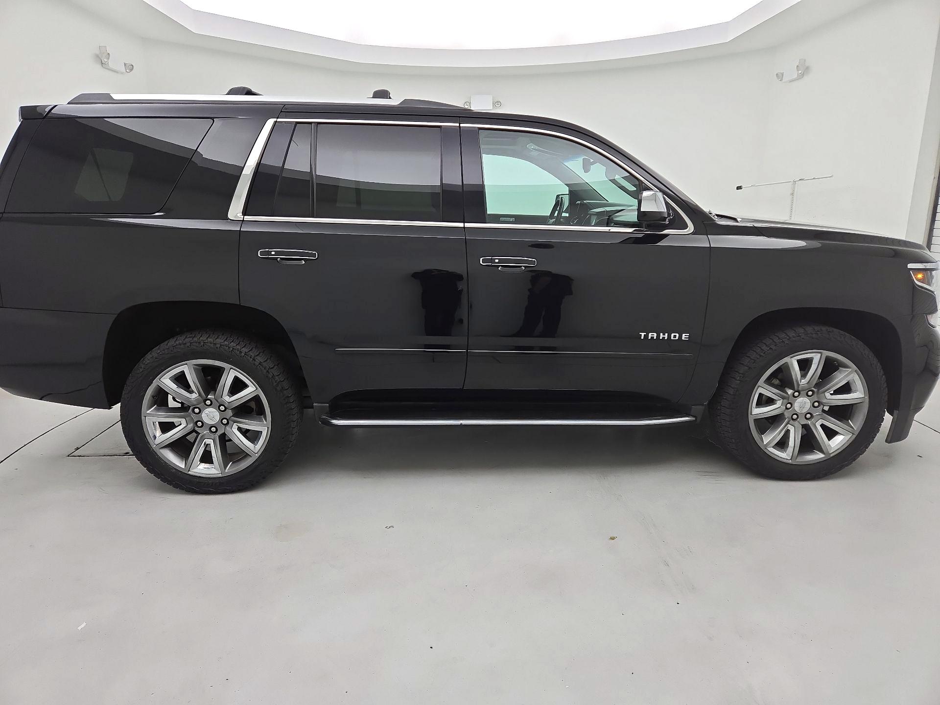 Thumbnail: 2019 Chevrolet Tahoe - 4