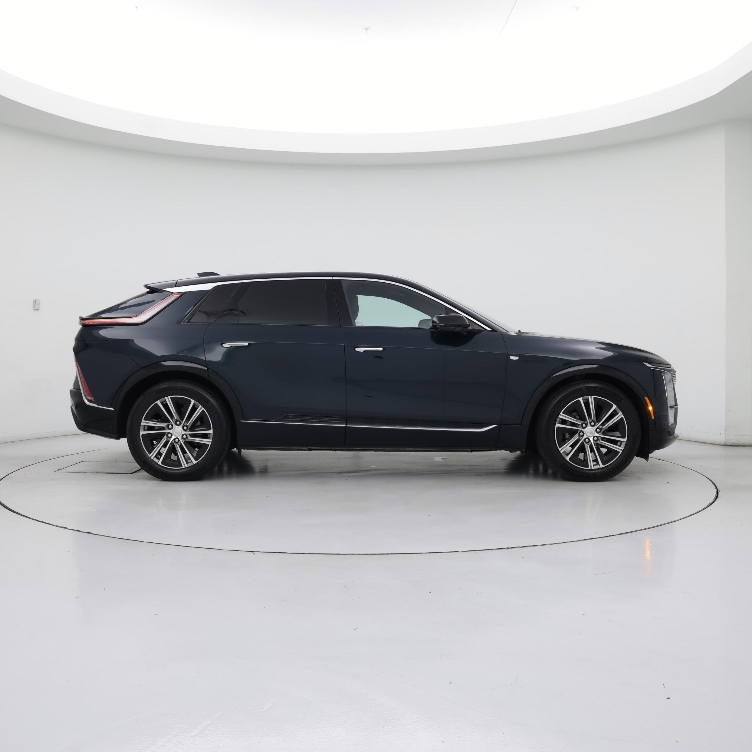 Thumbnail: 2024 Cadillac Lyriq - 7