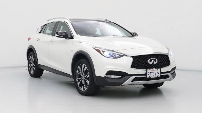 2017 INFINITI QX30 Premium Hero Image