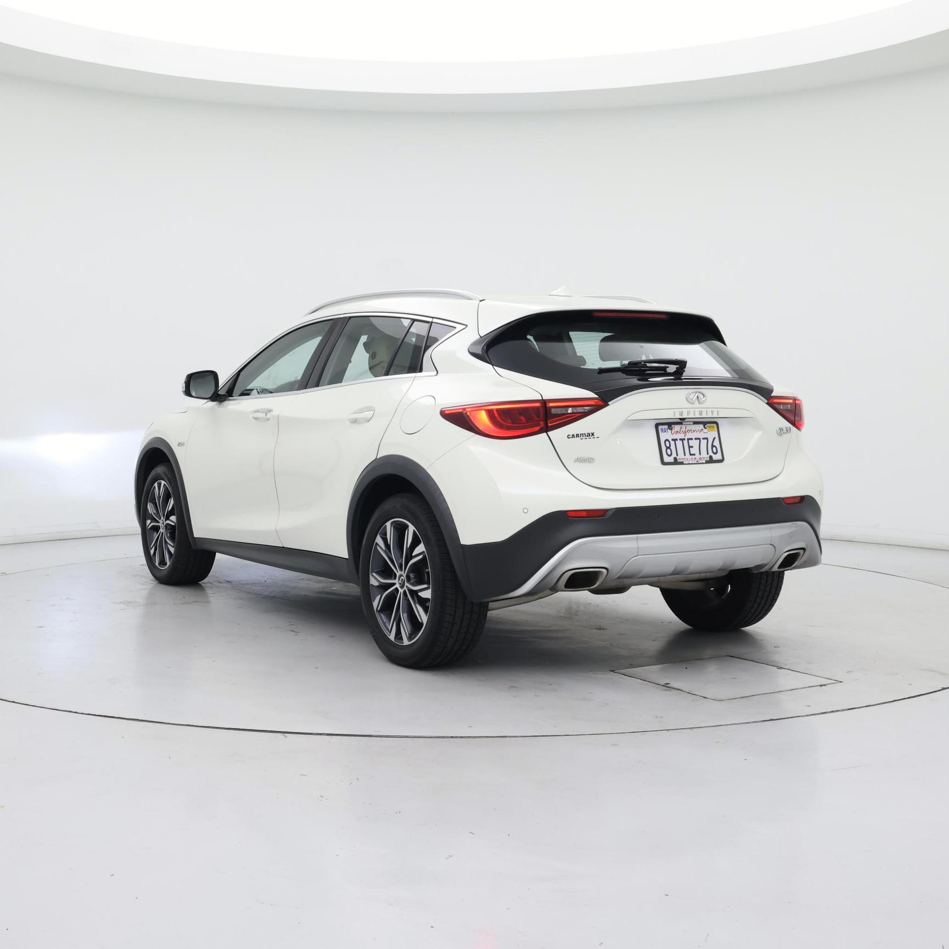 Thumbnail: 2017 INFINITI QX30 - 2