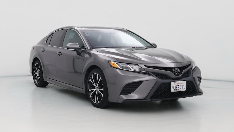 2020 Toyota Camry SE Hero Image