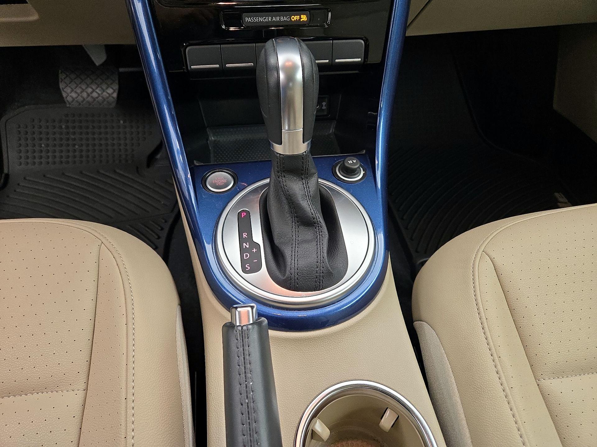 Thumbnail: 2019 Volkswagen Beetle - 17