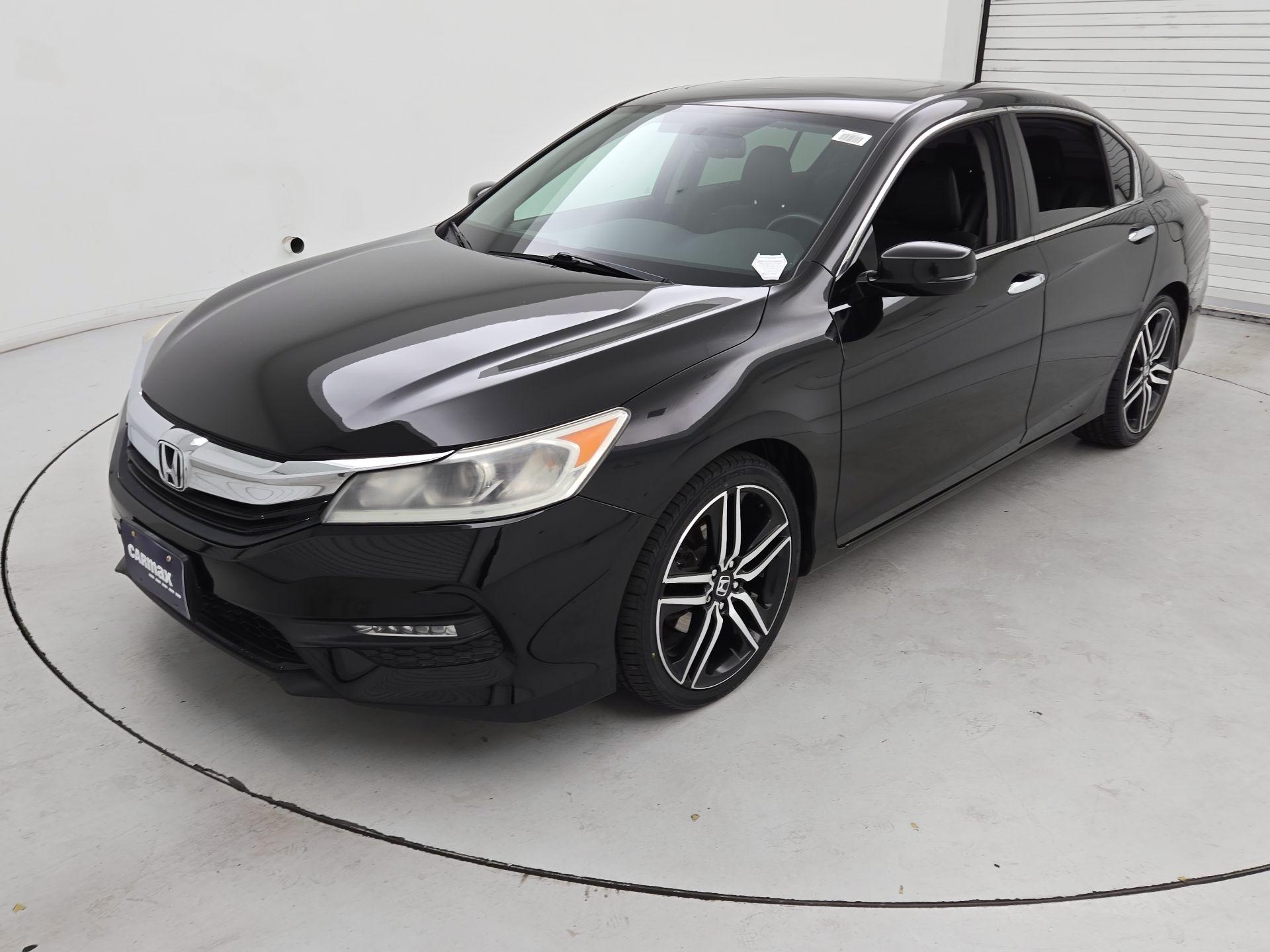 Thumbnail: 2017 Honda Accord - 3