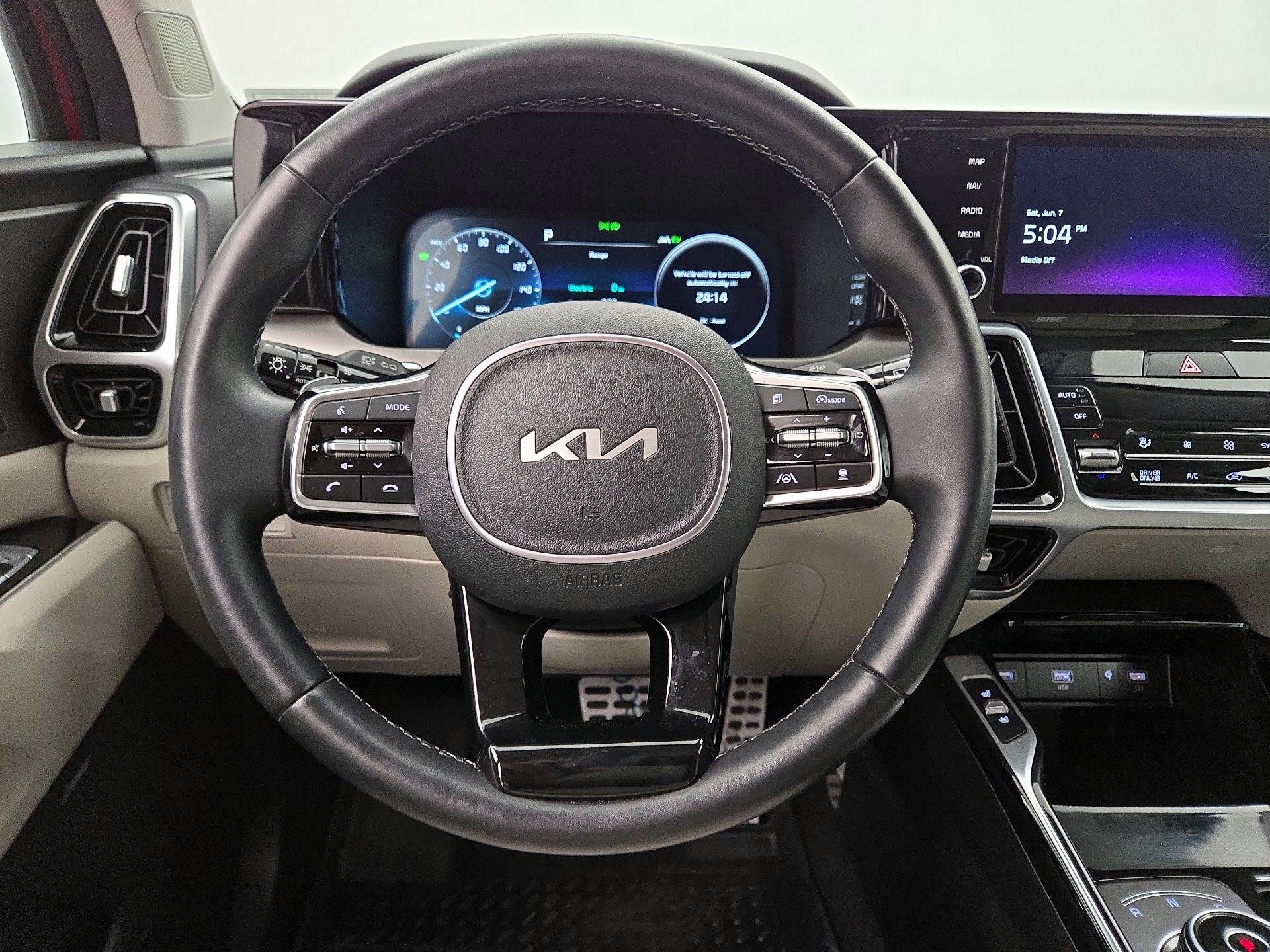 Thumbnail: 2023 Kia Sorento - 10