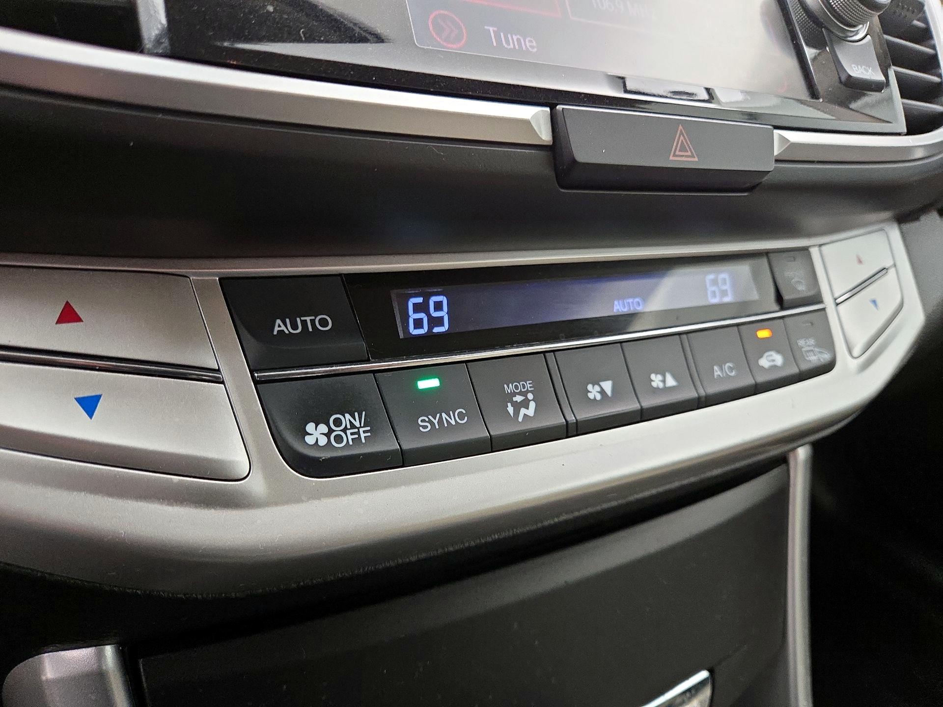 Thumbnail: 2015 Honda Accord - 16