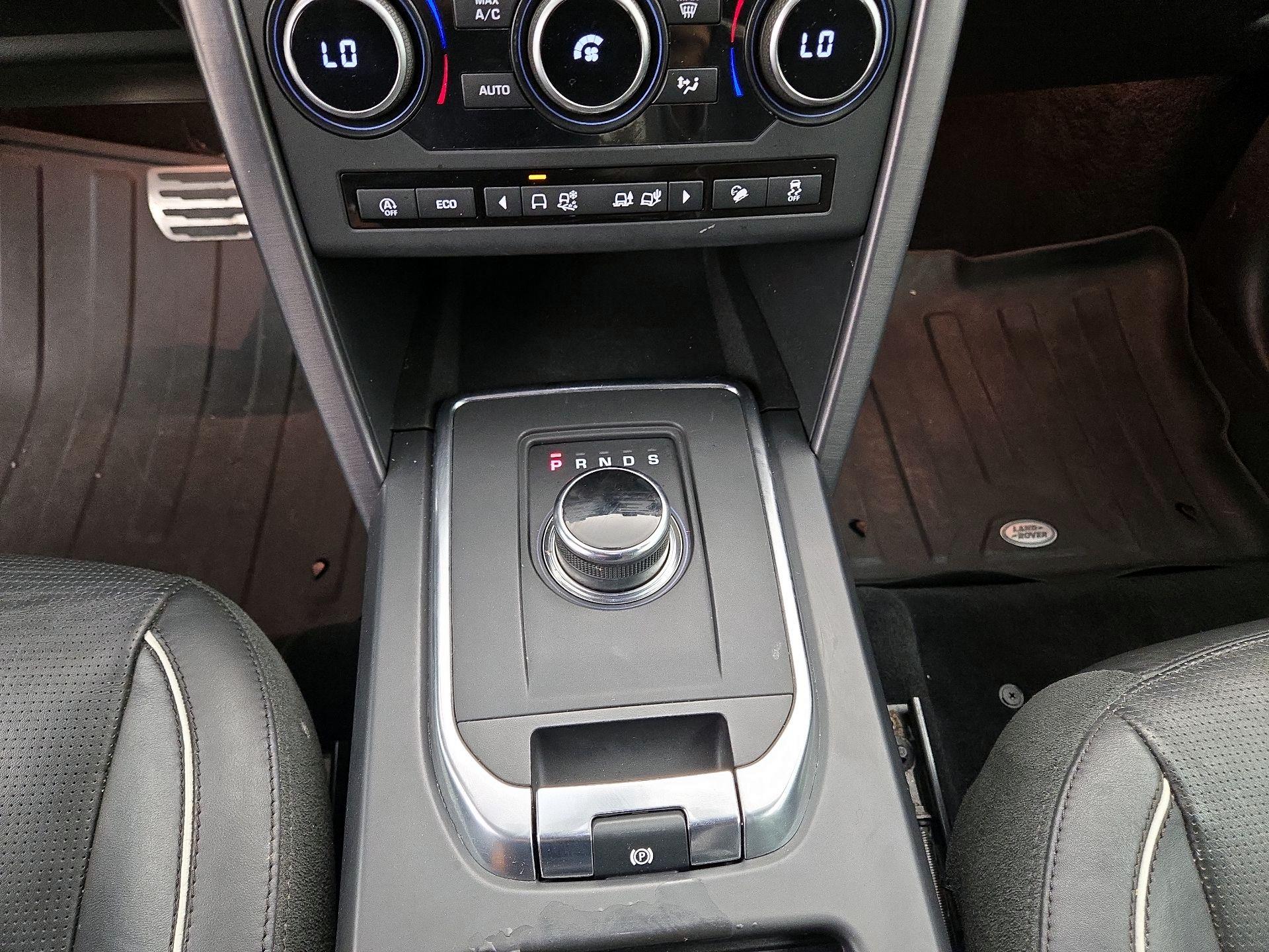Thumbnail: 2019 Land Rover Discovery Sport - 16
