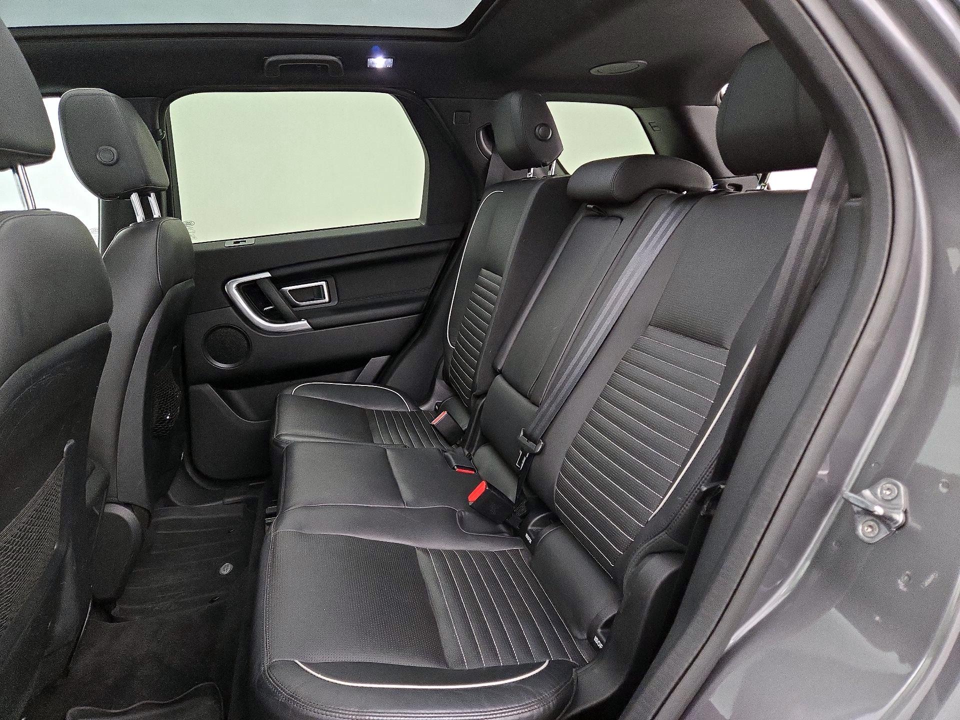 Thumbnail: 2019 Land Rover Discovery Sport - 19