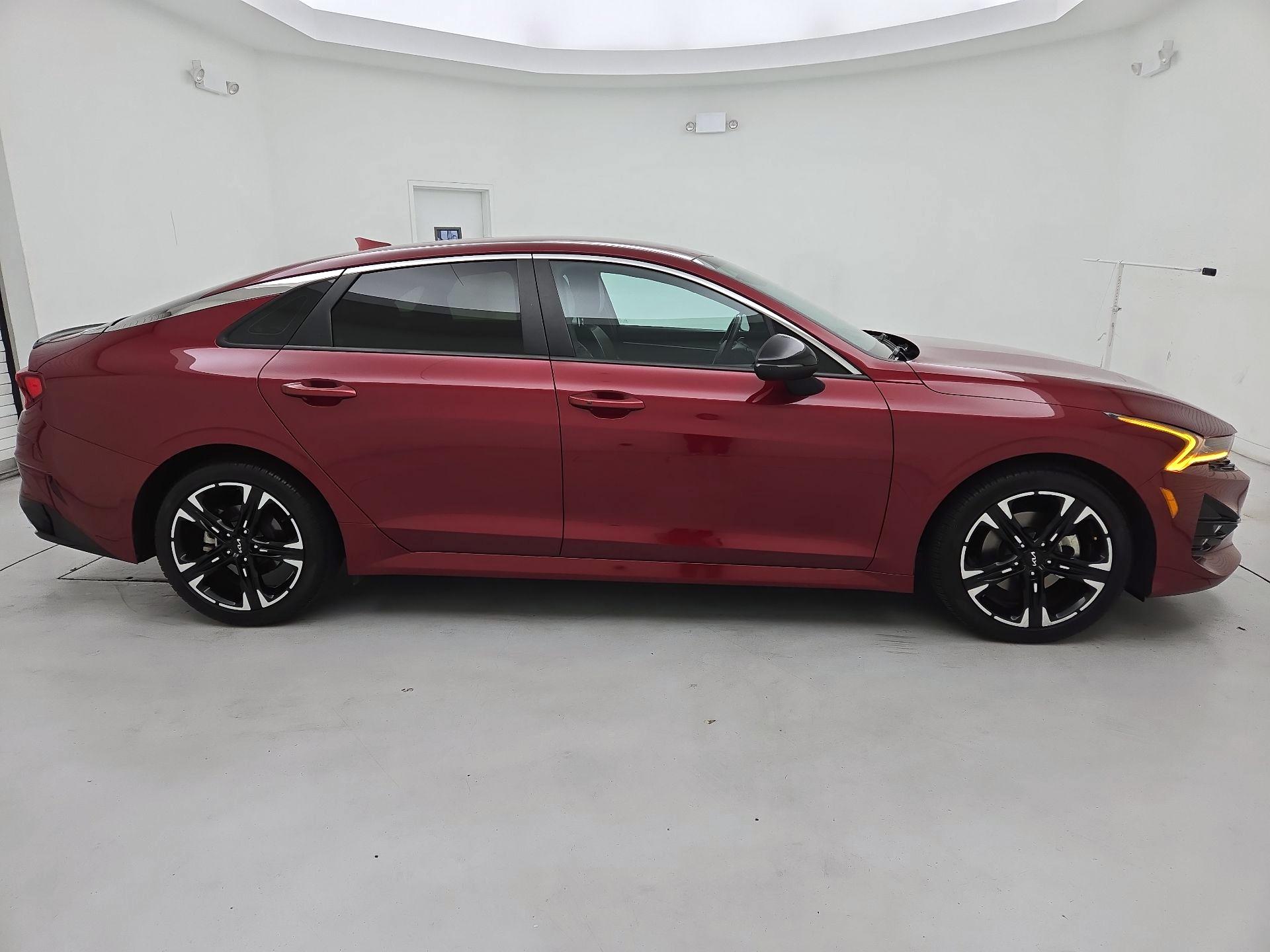 Thumbnail: 2022 Kia K5 - 4