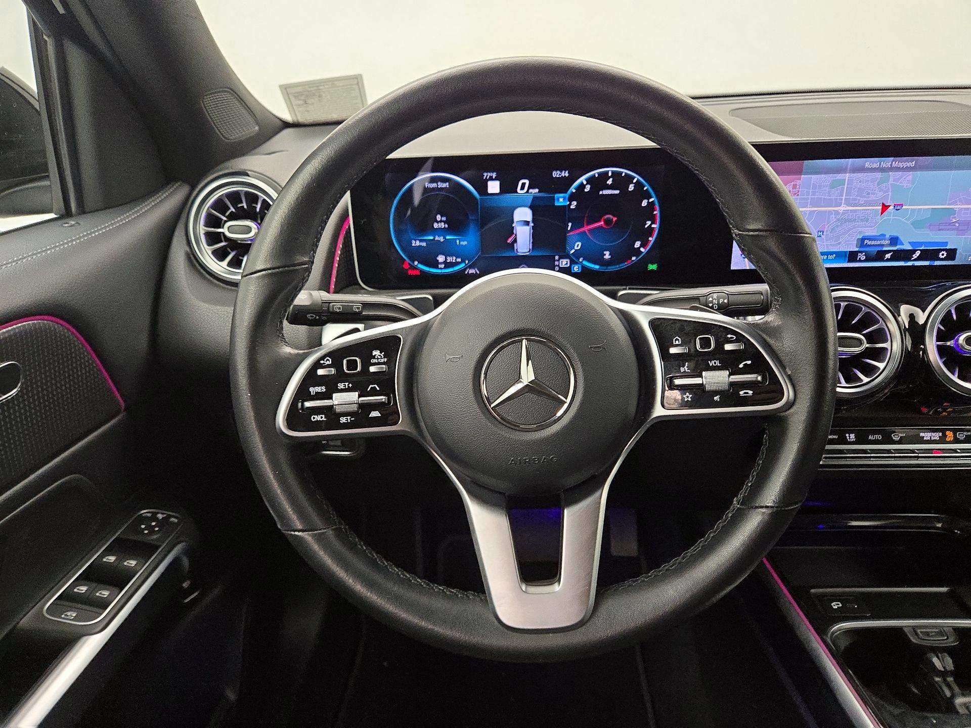 Thumbnail: 2021 Mercedes-Benz GLB - 10