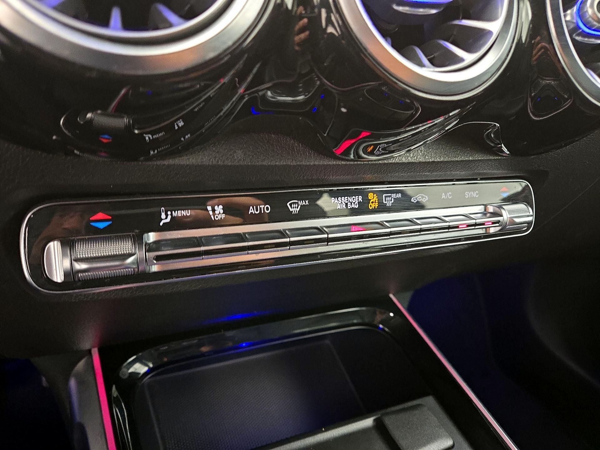 Thumbnail: 2021 Mercedes-Benz GLB - 17