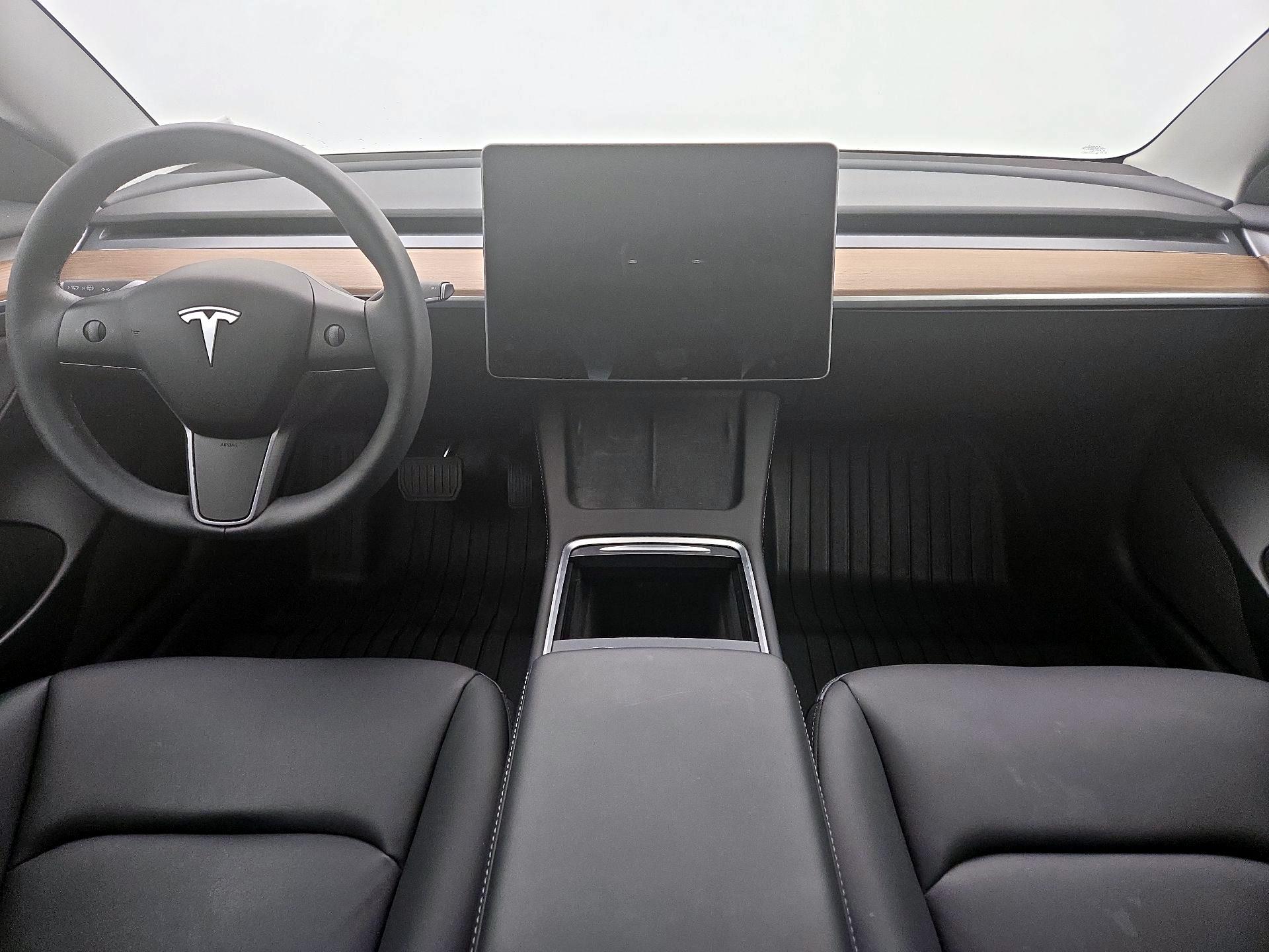 Thumbnail: 2023 Tesla Model 3 - 9