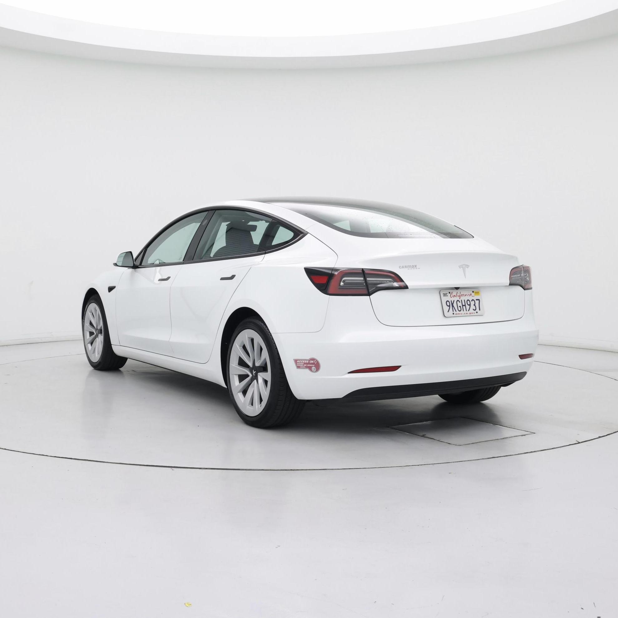Thumbnail: 2023 Tesla Model 3 - 2