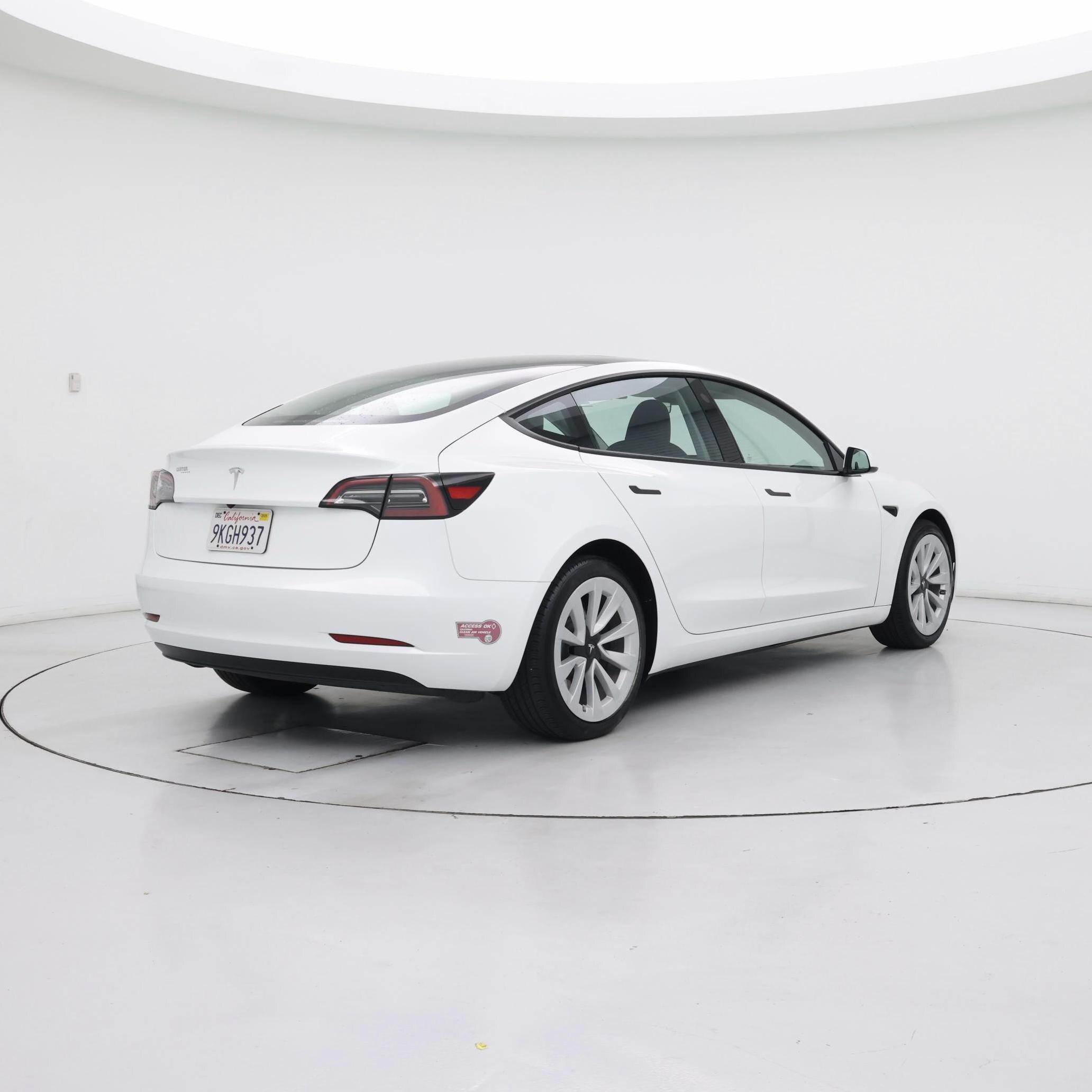 Thumbnail: 2023 Tesla Model 3 - 8