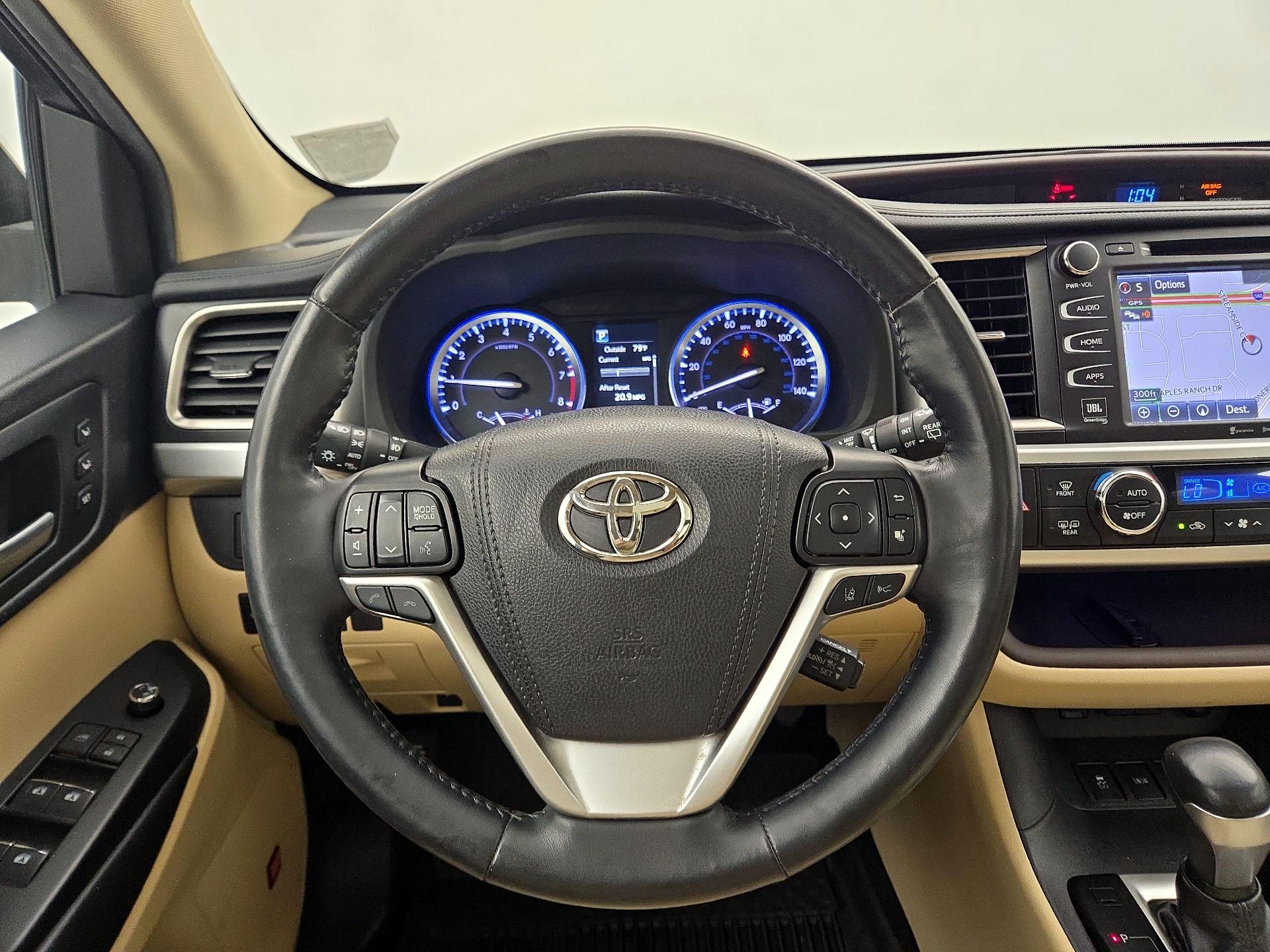 Thumbnail: 2019 Toyota Highlander - 10