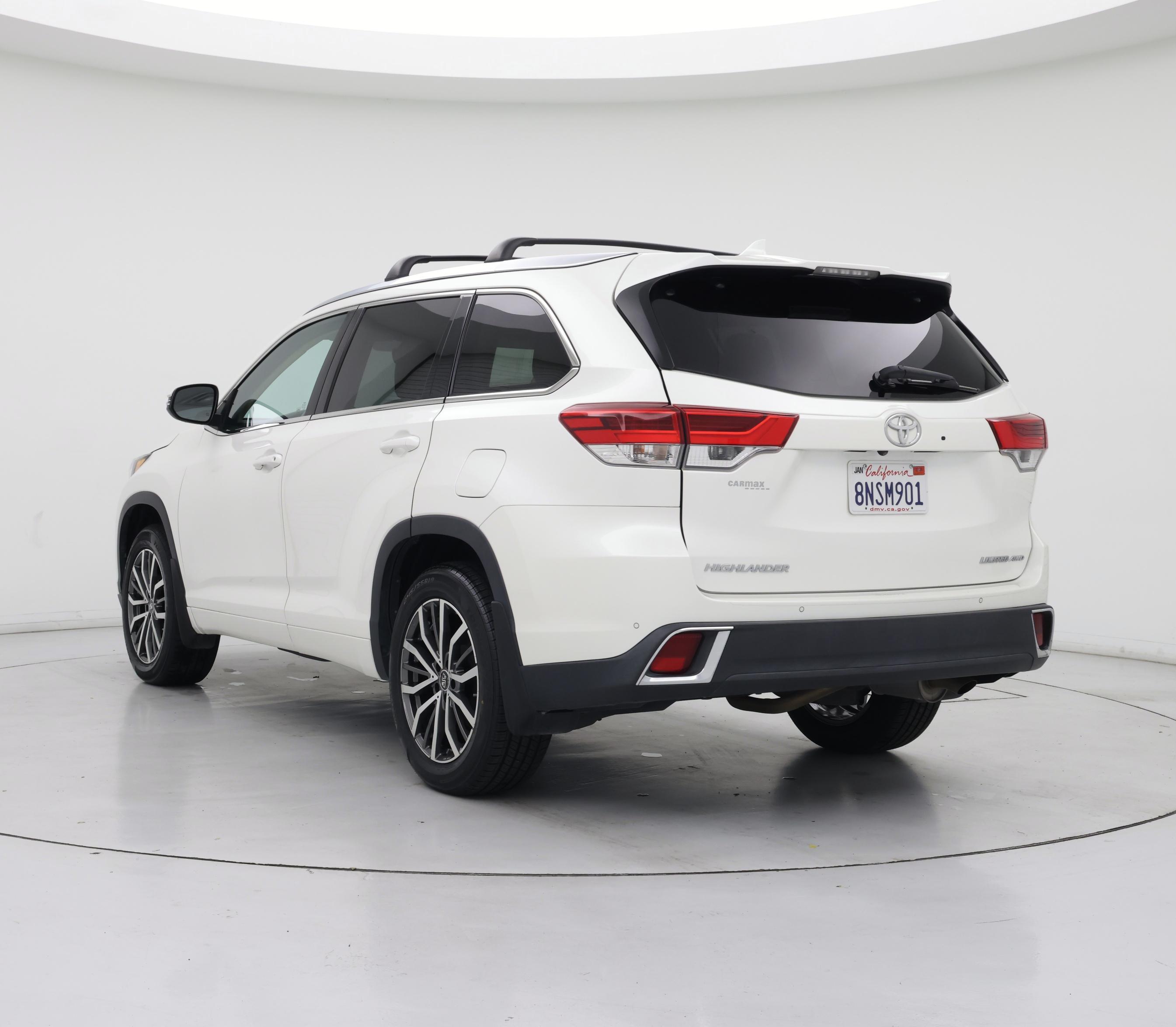 Thumbnail: 2019 Toyota Highlander - 2