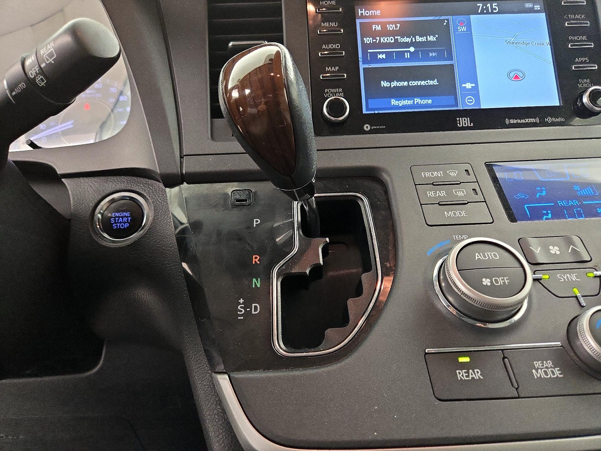 Thumbnail: 2020 Toyota Sienna - 16