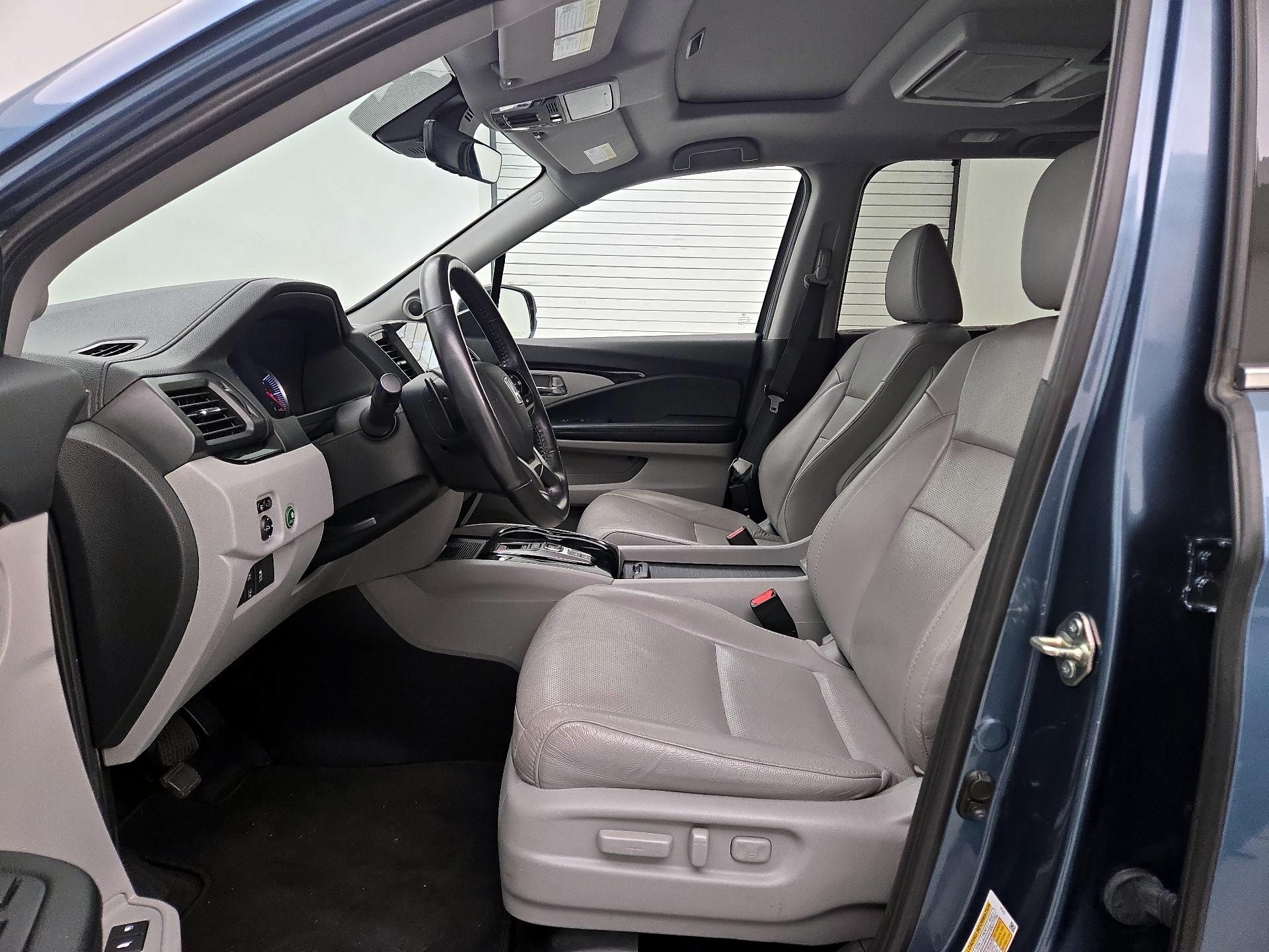 Thumbnail: 2020 Honda Pilot - 11