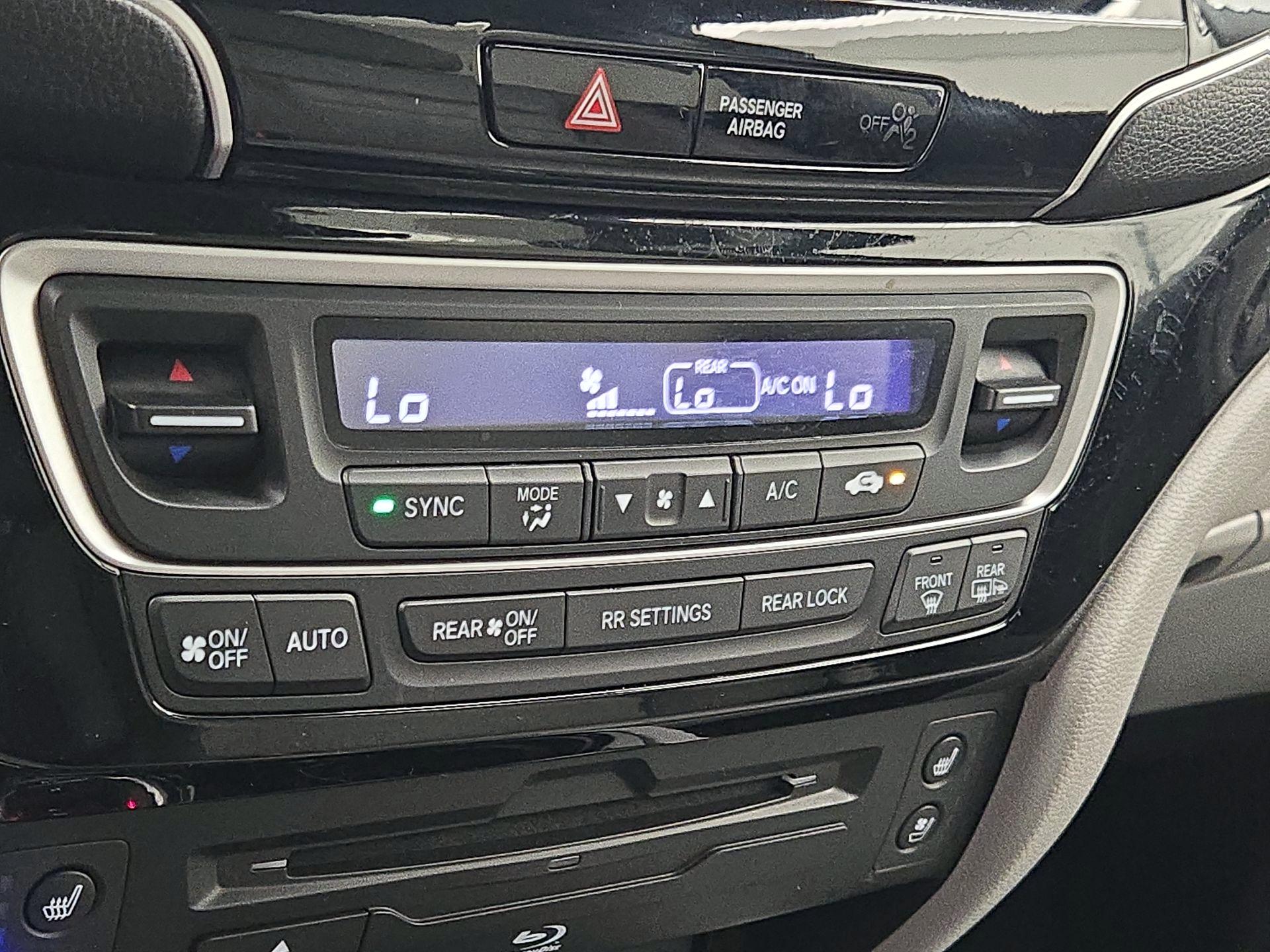 Thumbnail: 2020 Honda Pilot - 17