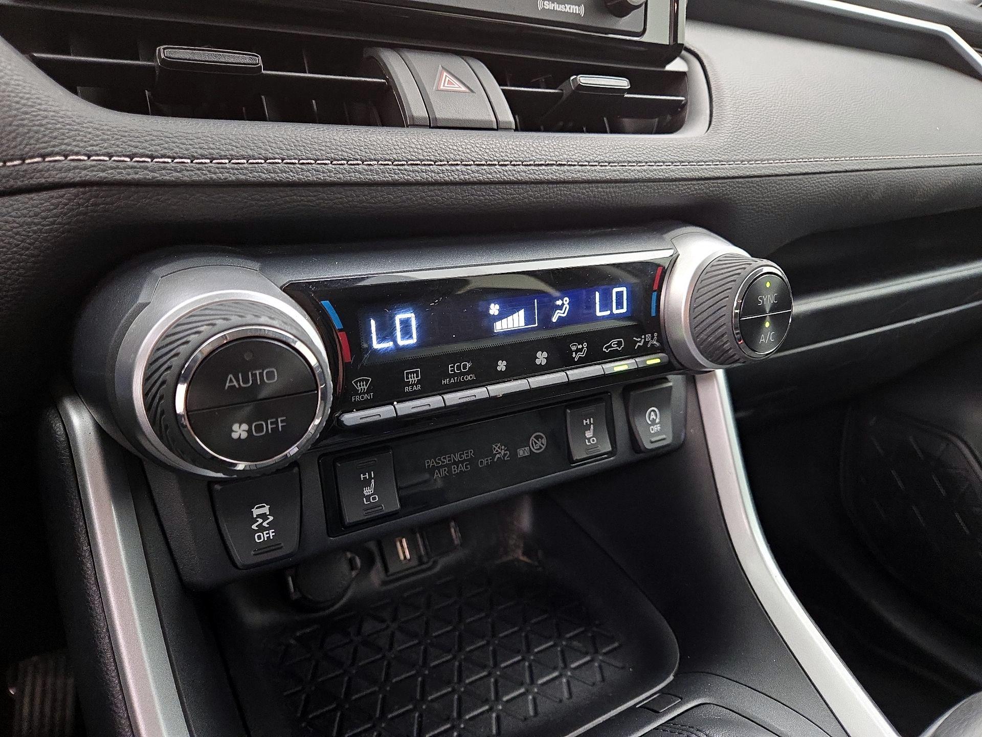 Thumbnail: 2021 Toyota RAV4 - 14