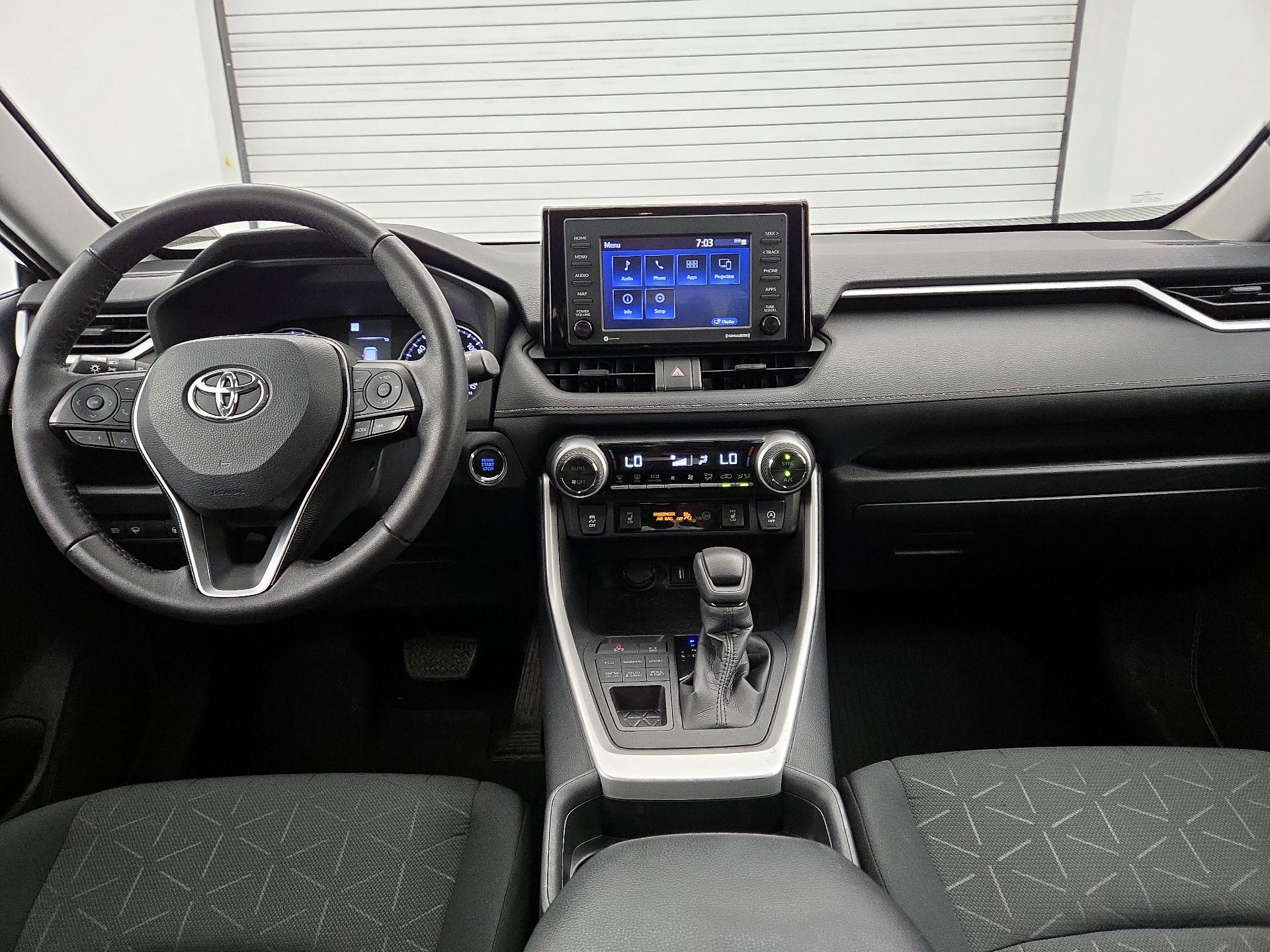 Thumbnail: 2021 Toyota RAV4 - 8
