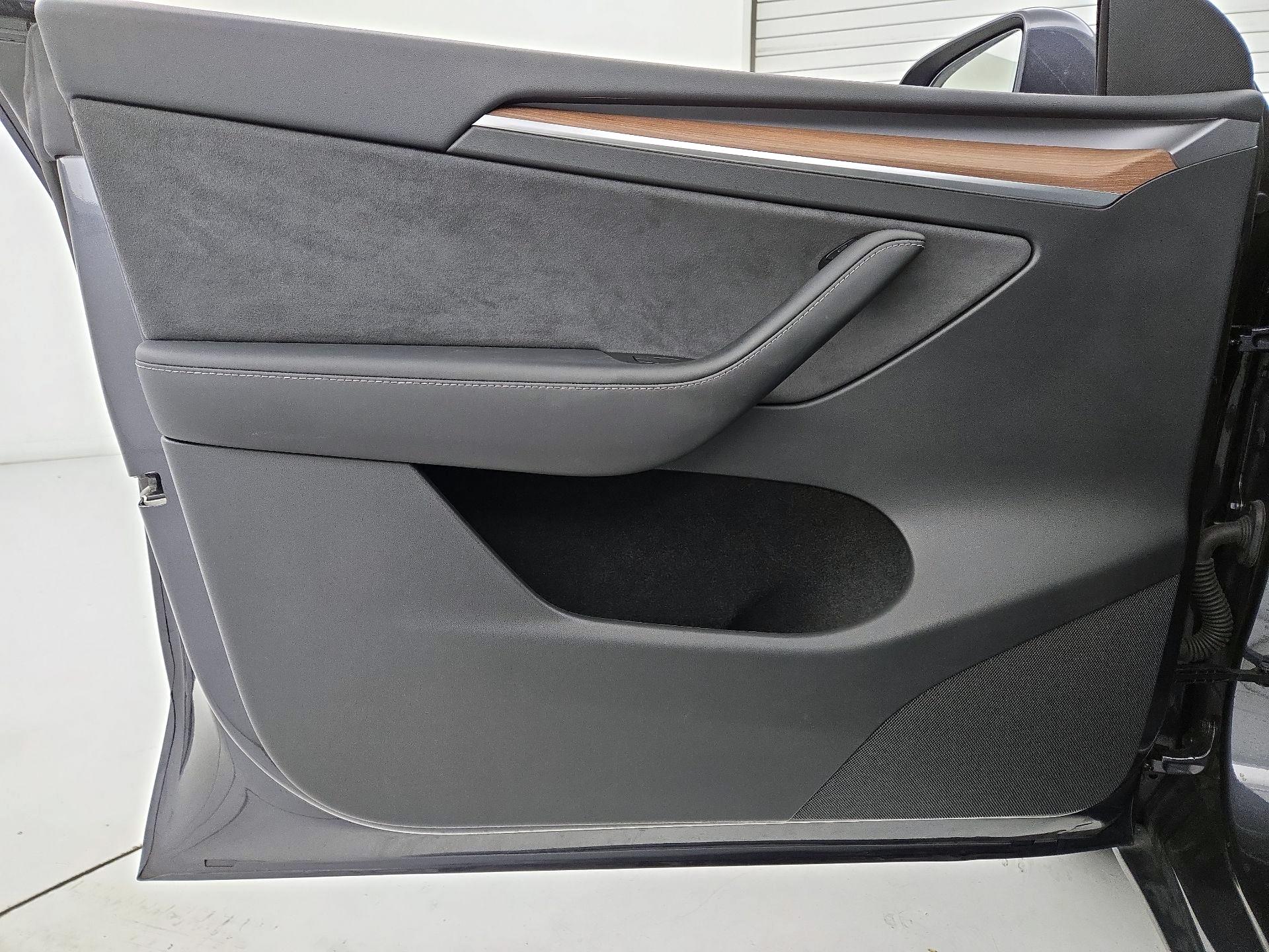 Thumbnail: 2024 Tesla Model Y - 10