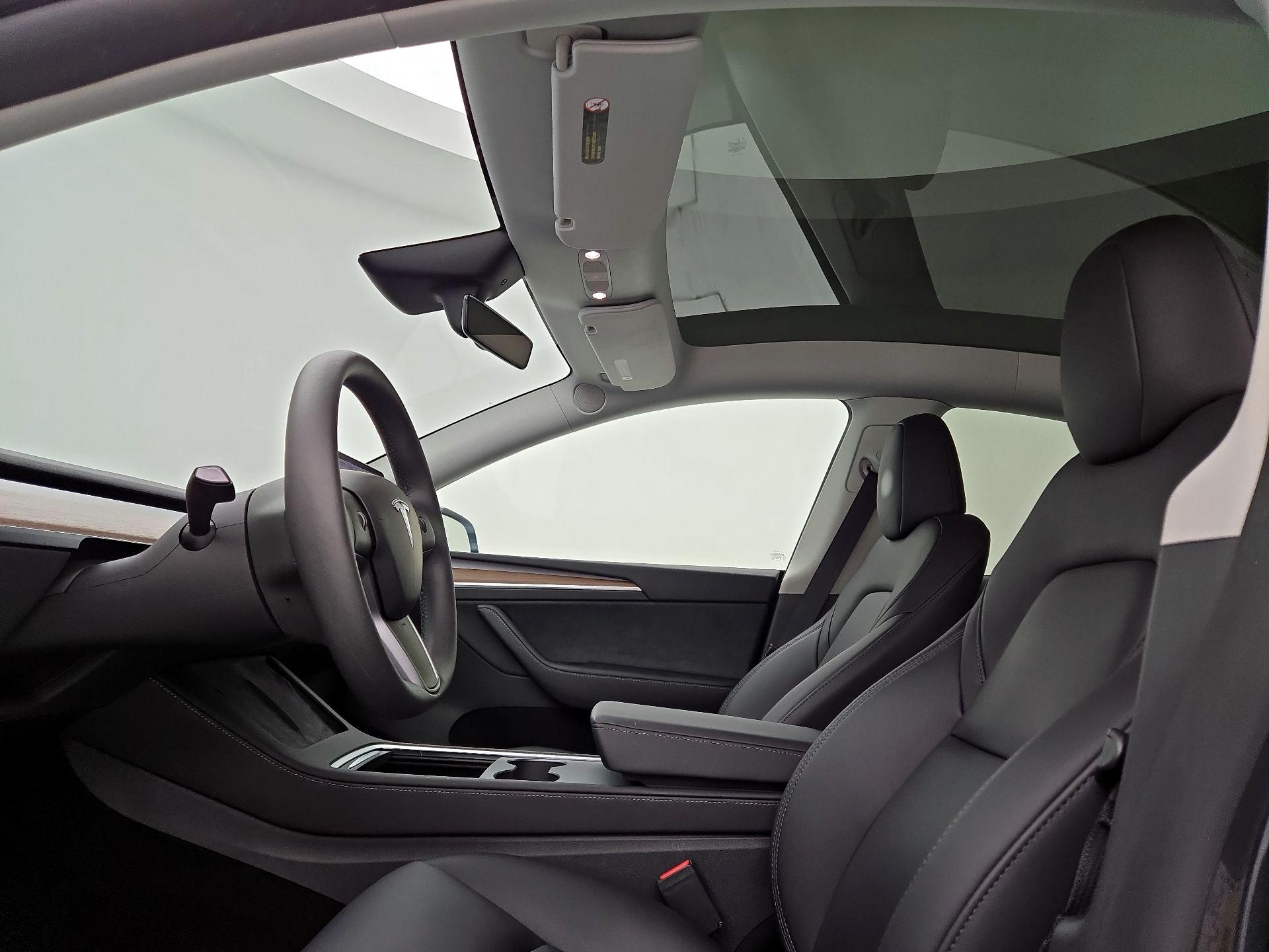 Thumbnail: 2024 Tesla Model Y - 17