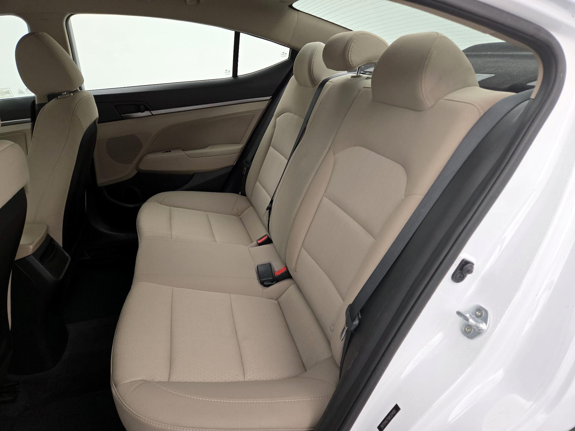 Thumbnail: 2018 Hyundai Elantra - 17